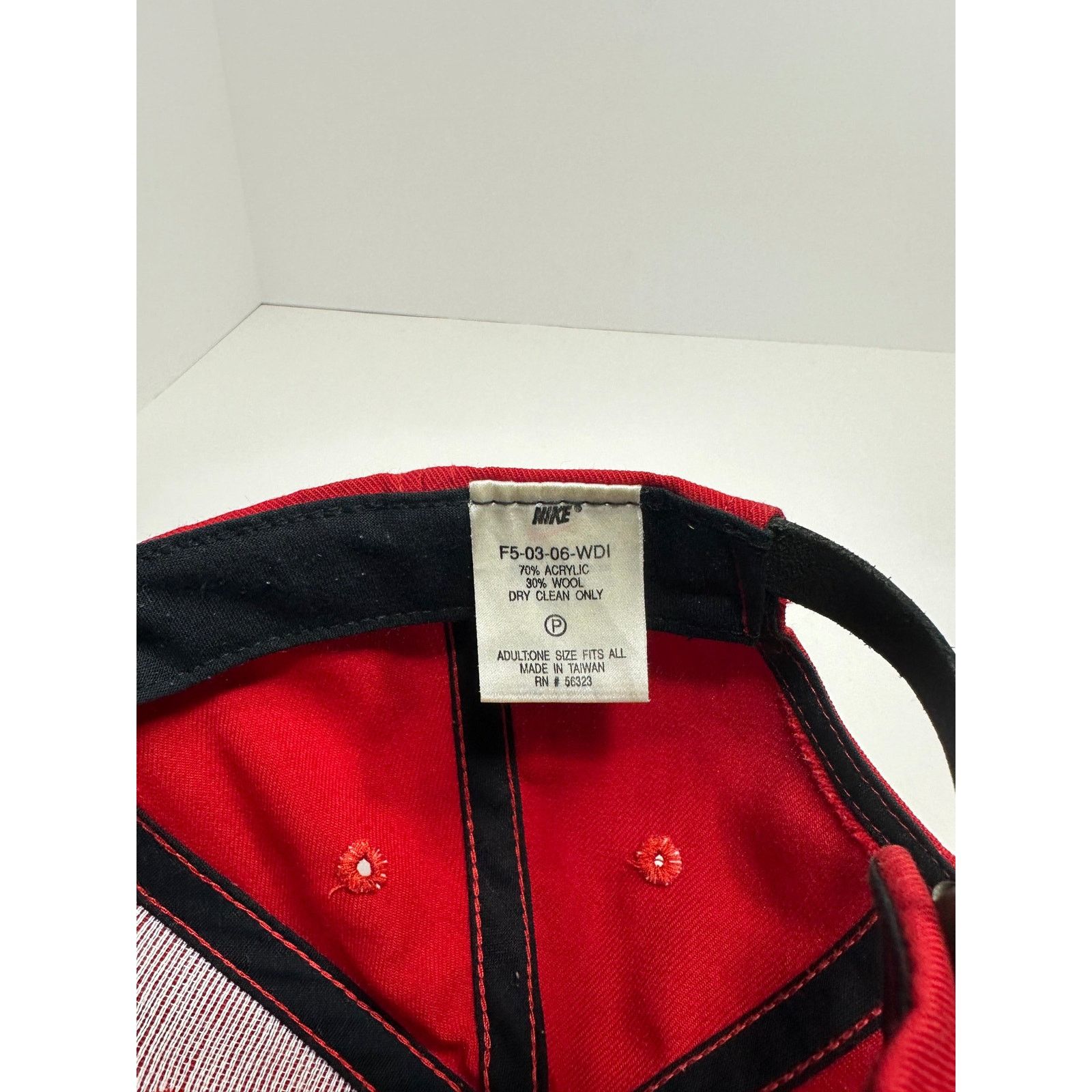 Nike × Vintage Vintage Nike Red Black Leather Back Hat Green Brim White Tag Size ONE SIZE - 8 Thumbnail