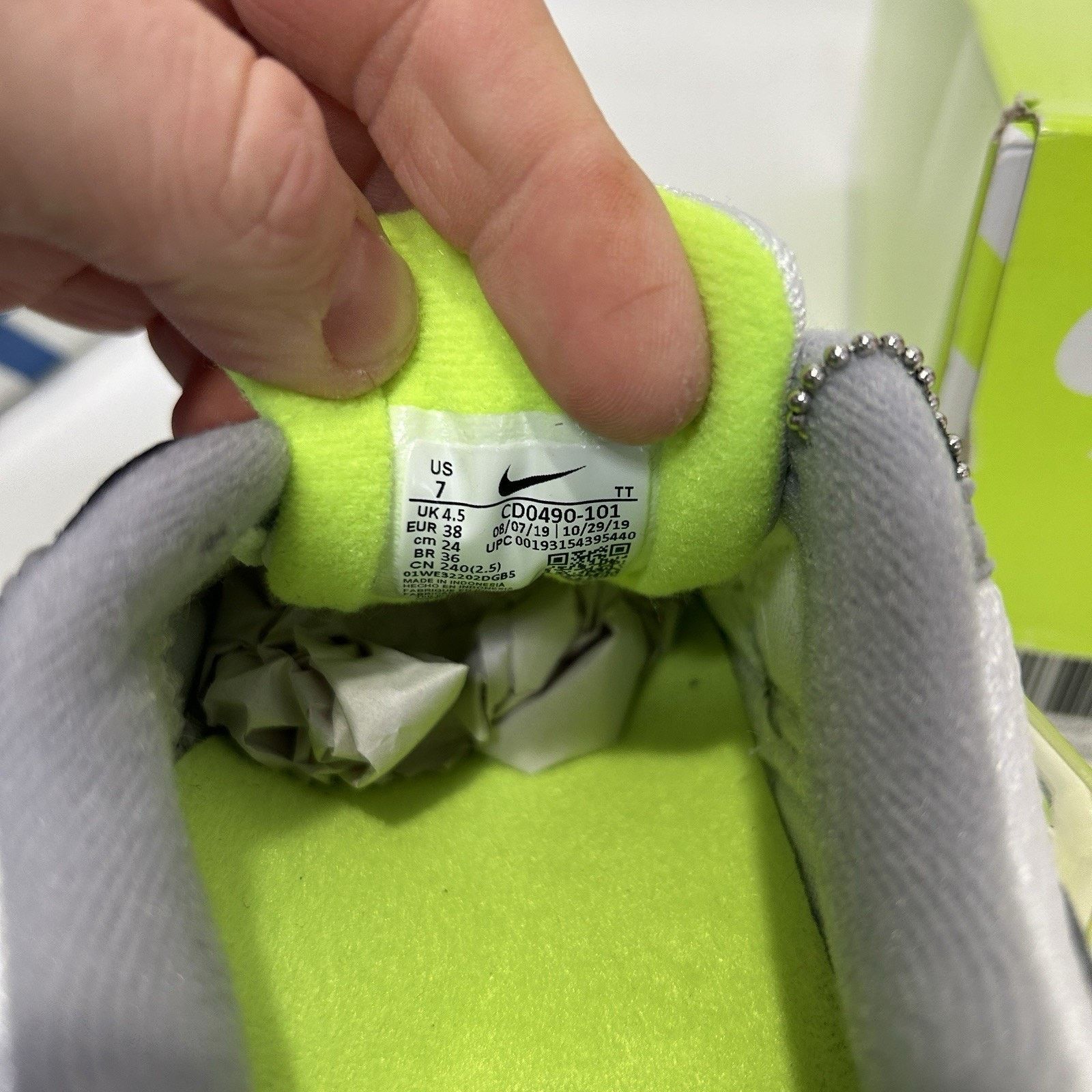 Nike Nike Air Max 90 WMNS “White Black Volt” Size US 7 / IT 37 - 6 Thumbnail