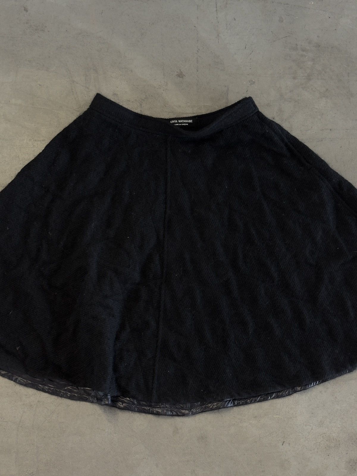 Junya Watanabe JUNYA WATANABE FOR CDG FW05 WOOL SKIRT WITH NYLON LINING Size 26" / US 2 / IT 38 - 1 Thumbnail