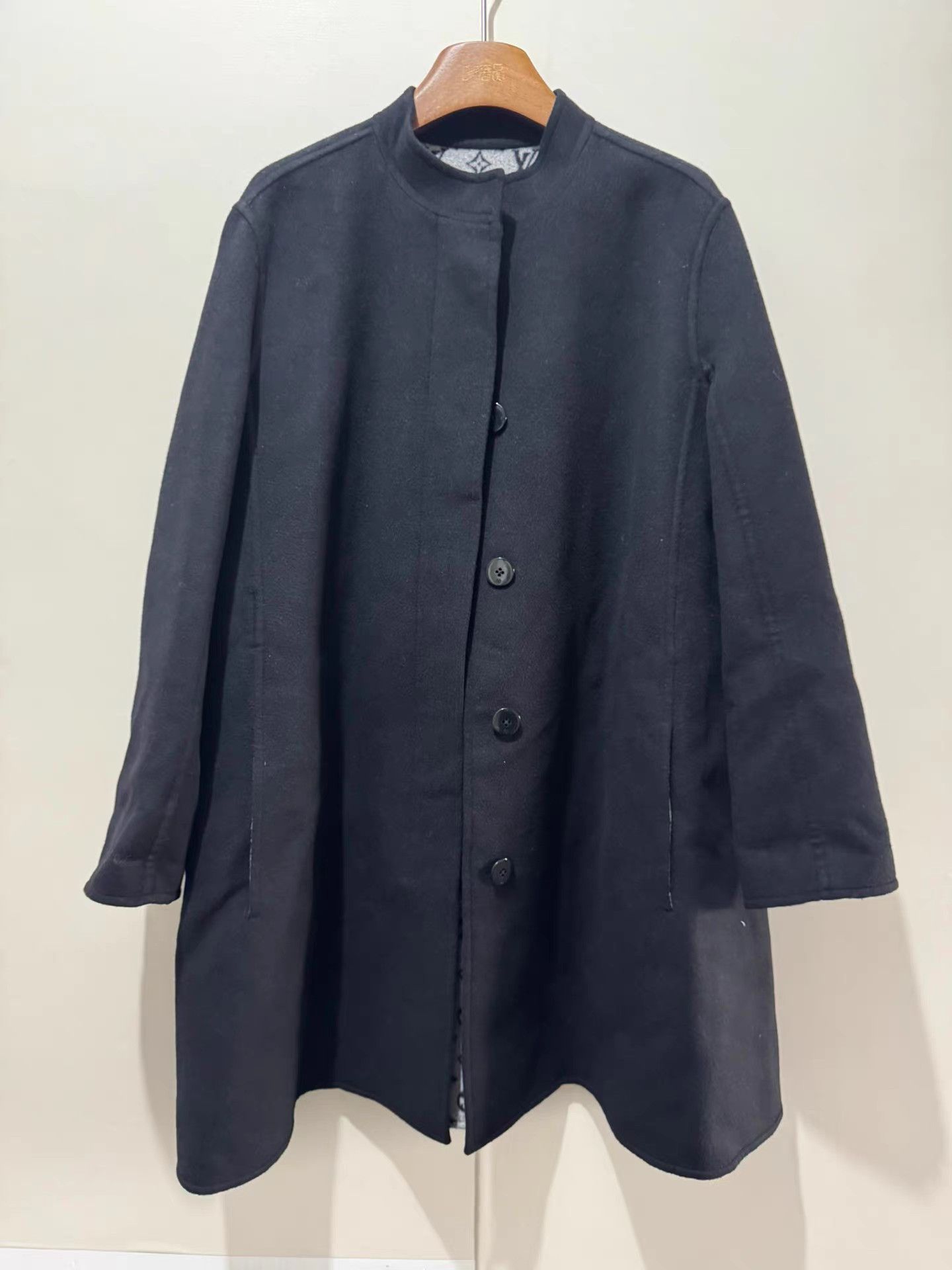 Louis Vuitton Louis Vuitton Monogram Lined Wool Coat K13 Size XS / US 0-2 / IT 36-38 - 1 Thumbnail