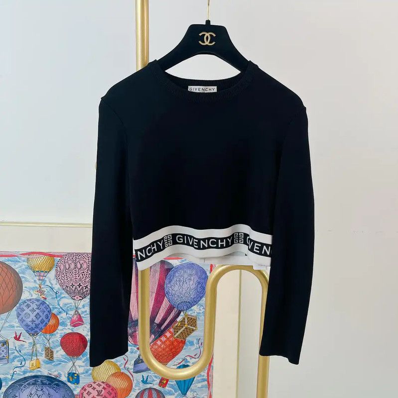 Givenchy Givenchy Black Long Sleeve Cropped Sweatshirt 0089 Size M / US 6-8 / IT 42-44 - 1 Thumbnail