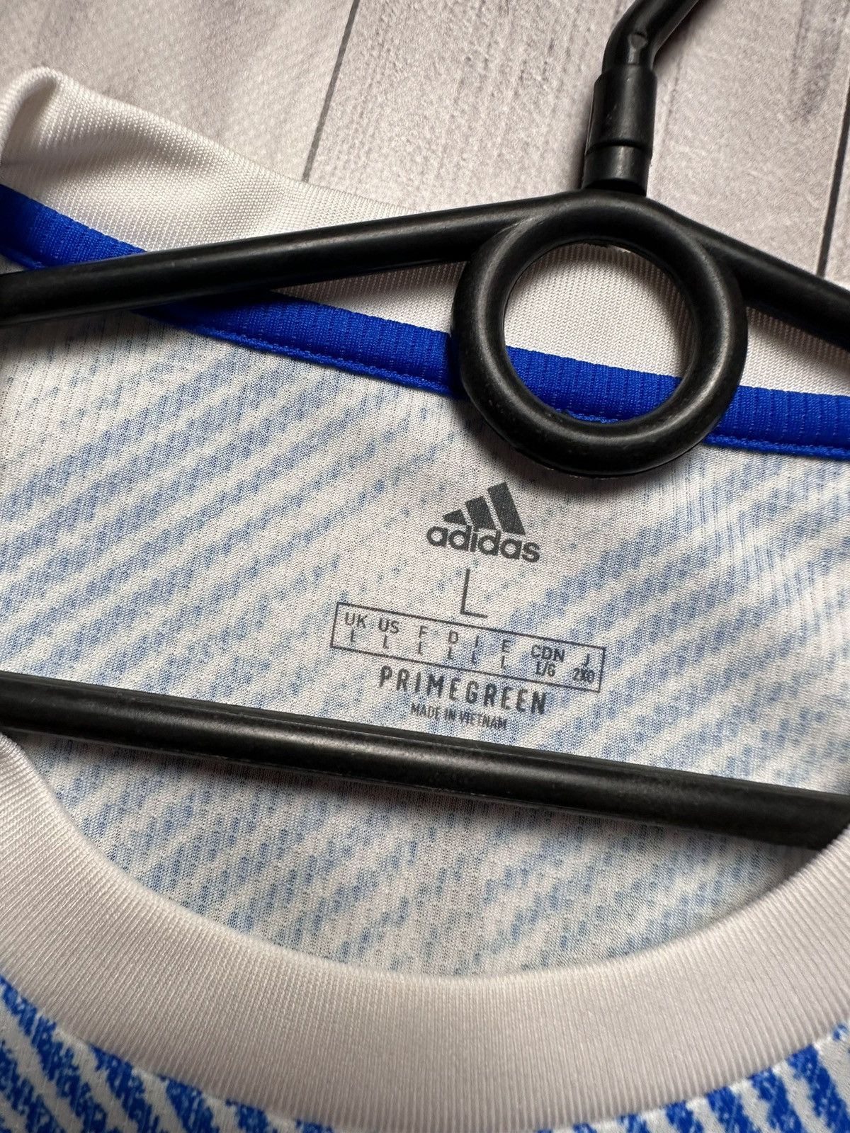 Adidas Adidas Manchester United Soccer jersey size L 7 Cavani Size US L / EU 52-54 / 3 - 5 Thumbnail
