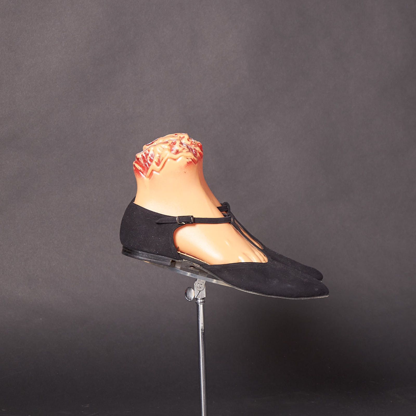Vintage 1960s T Strap Black Pointy Flats Shoes Size US 8 / IT 38 - 5 Thumbnail