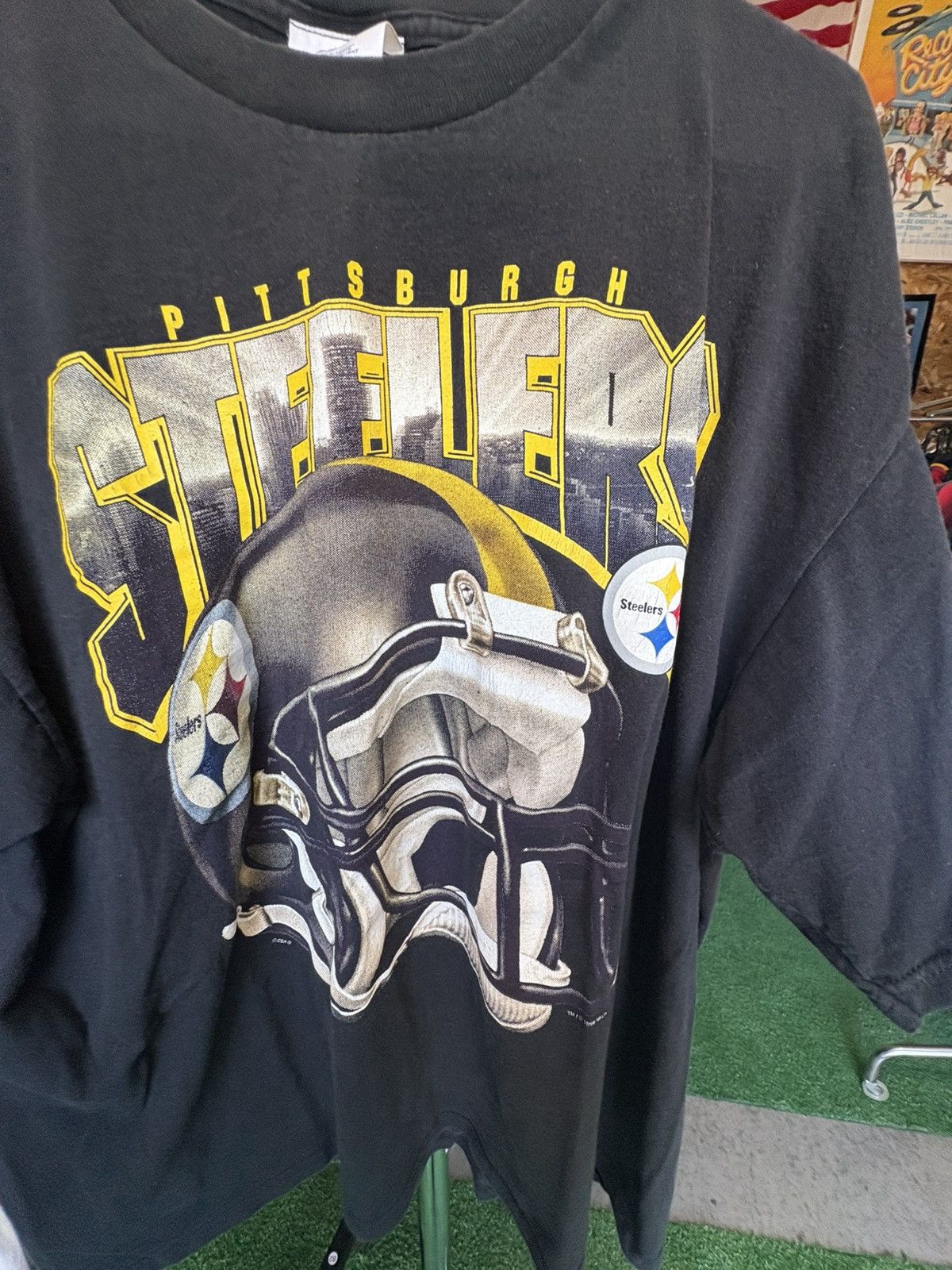 NFL Vintage Pittsburgh Steelers 1998 Helmet T-Shirt Size US XL / EU 56 / 4 - 2 Thumbnail