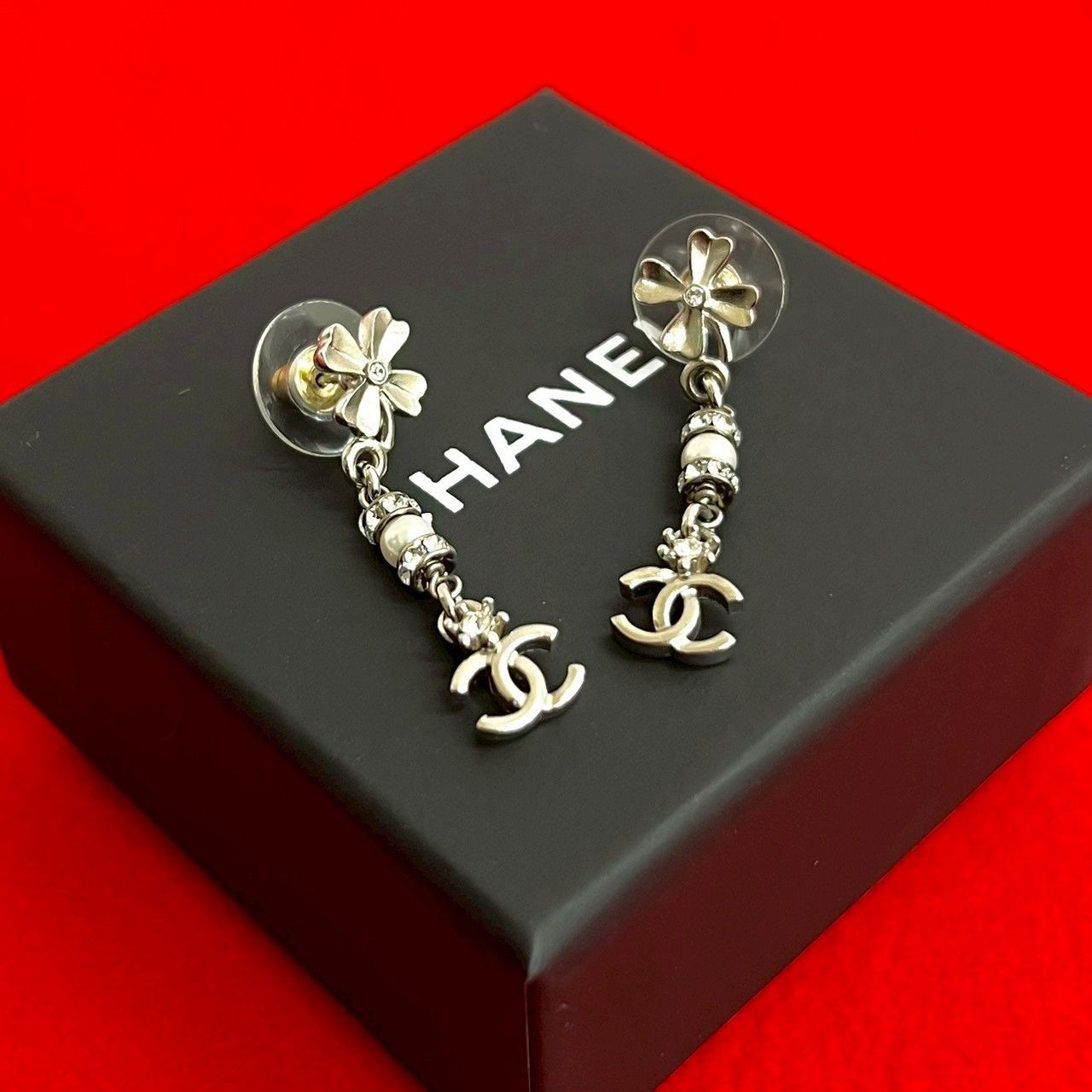 Chanel Chanel Chanel Coco Mark Clover Earrings Metal Earrings DUTY FREE for USA Size ONE SIZE - 1 Thumbnail