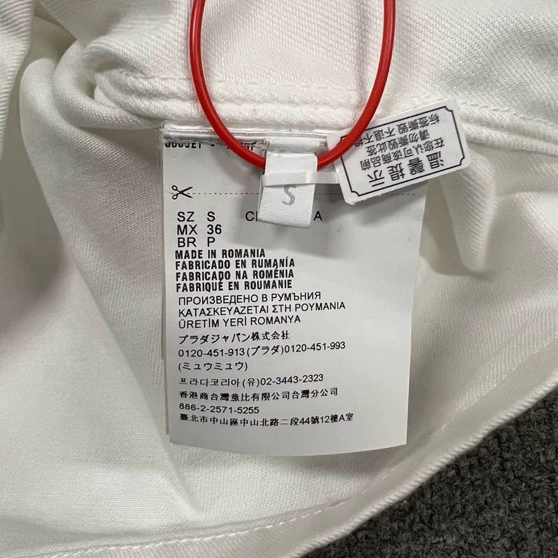 Prada Prada Triangle logo on the back, short-sleeved shirt 2502-N Size US S / EU 44-46 / 1 - 6 Thumbnail