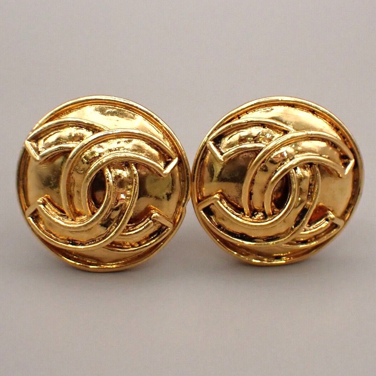 Chanel Chanel Vintage Round CC Clip-On Earrings Metal Size ONE SIZE - 1 Thumbnail