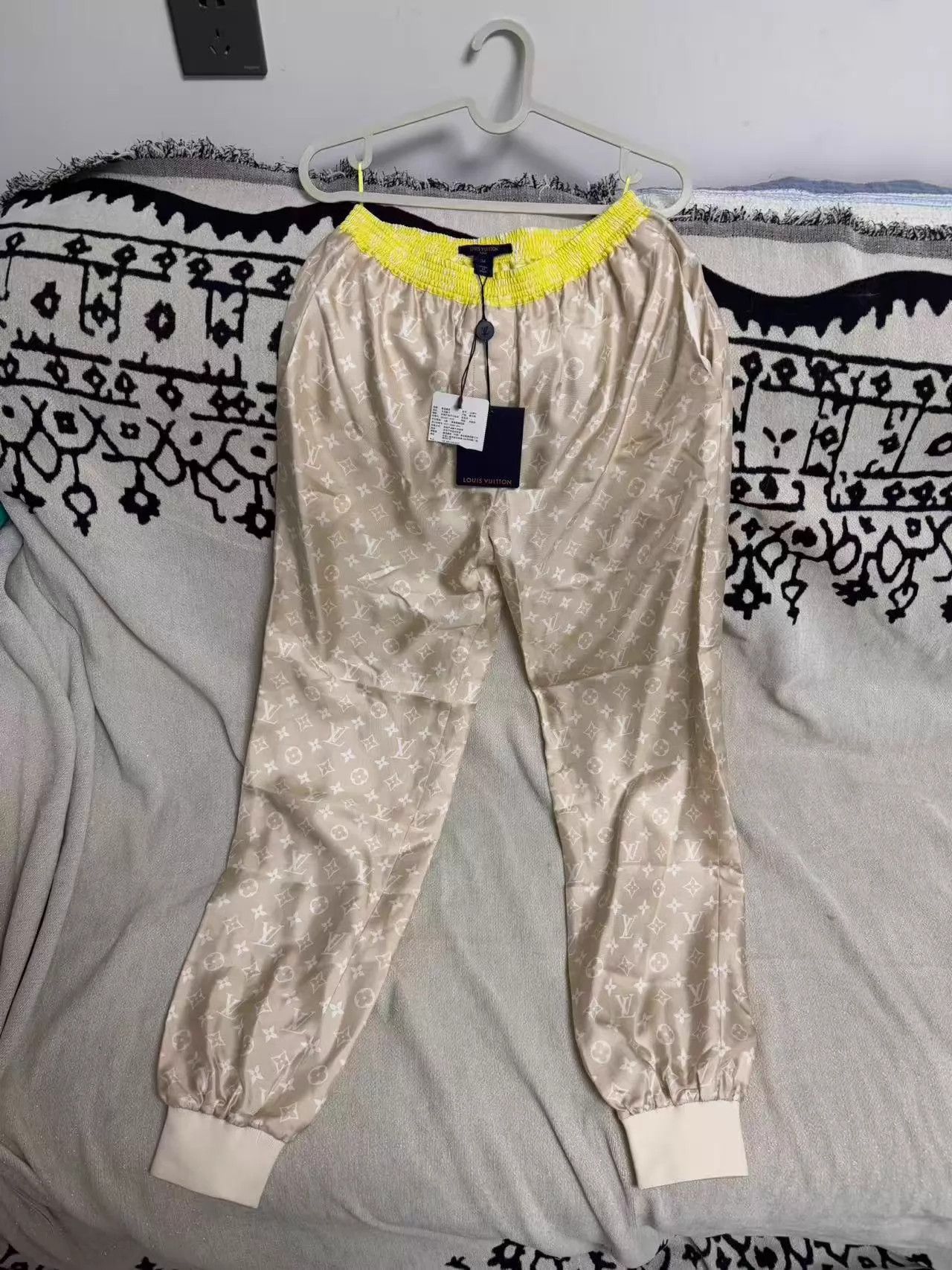 Louis Vuitton LV Monogram Silk Pants New With Tags 34 Size 25" / US 0 / IT 36 - 1 Thumbnail