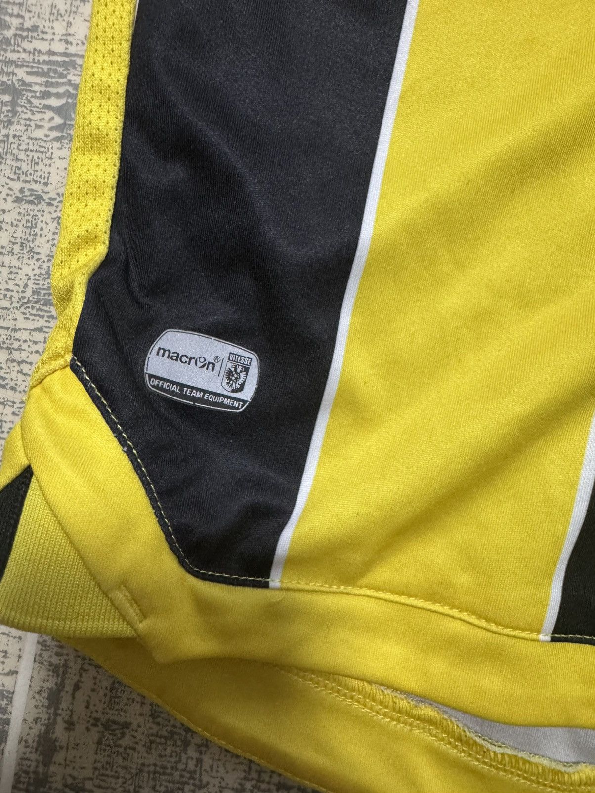 Macron × Vintage Soccer jersey Vitesse Size US S / EU 44-46 / 1 - 6 Thumbnail