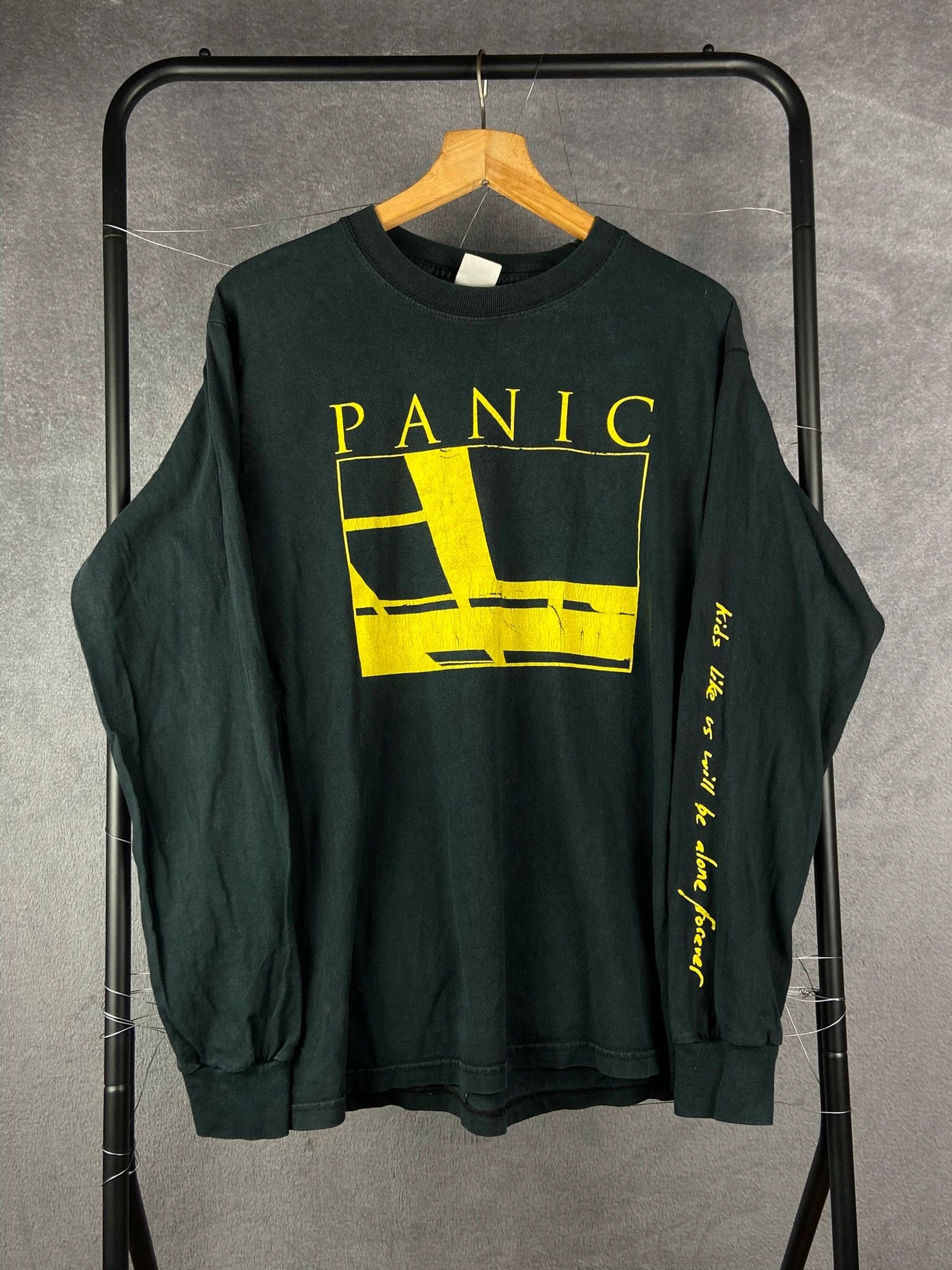 Other Panic longsleeve black XL vintage band Size US XL / EU 56 / 4 - 1 Thumbnail