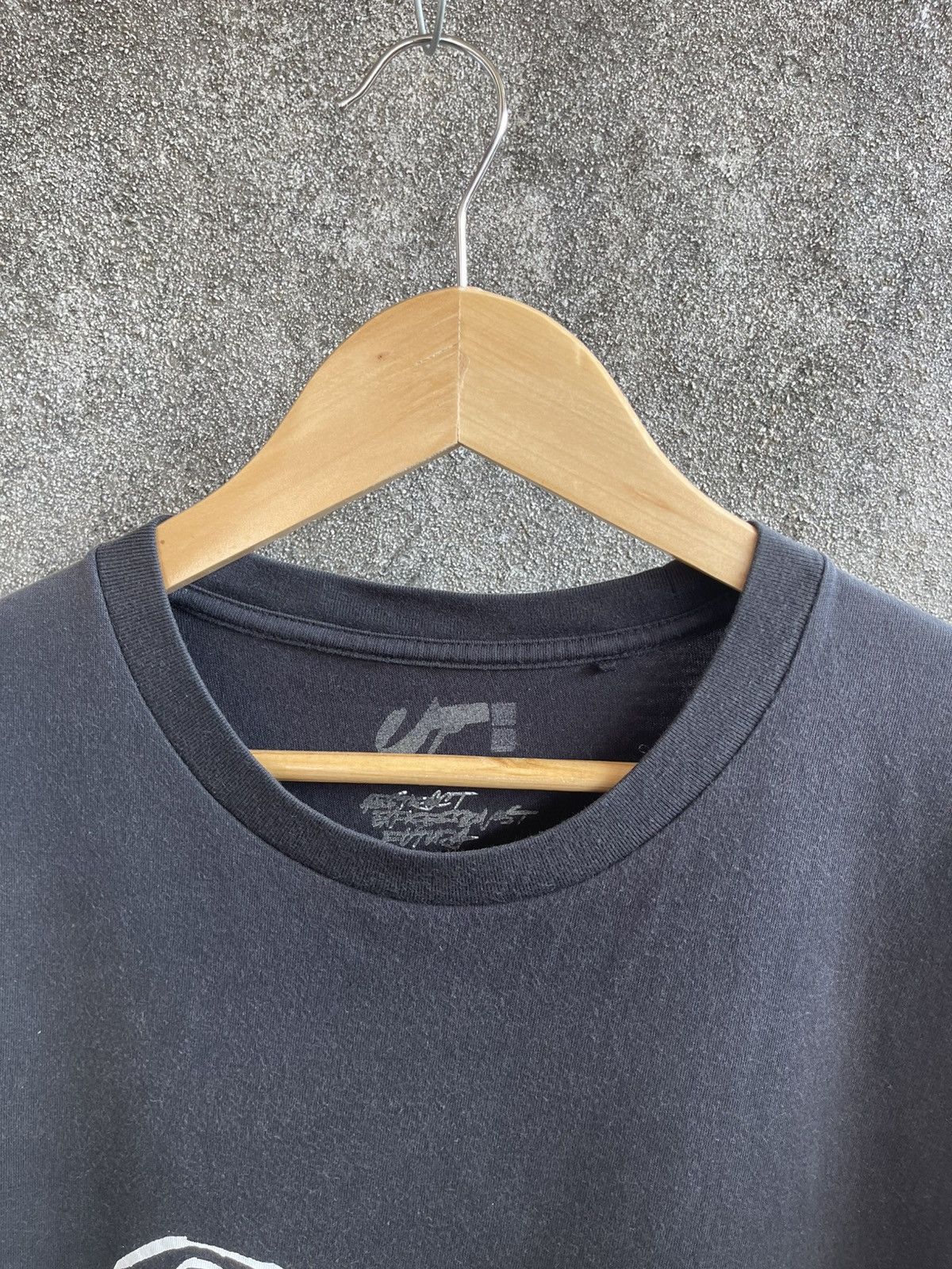 Futura × Uniqlo Hype🔥FUTURA✖️UNIQLO🔥Sun Faded Art Tshirt Size US L / EU 52-54 / 3 - 6 Thumbnail