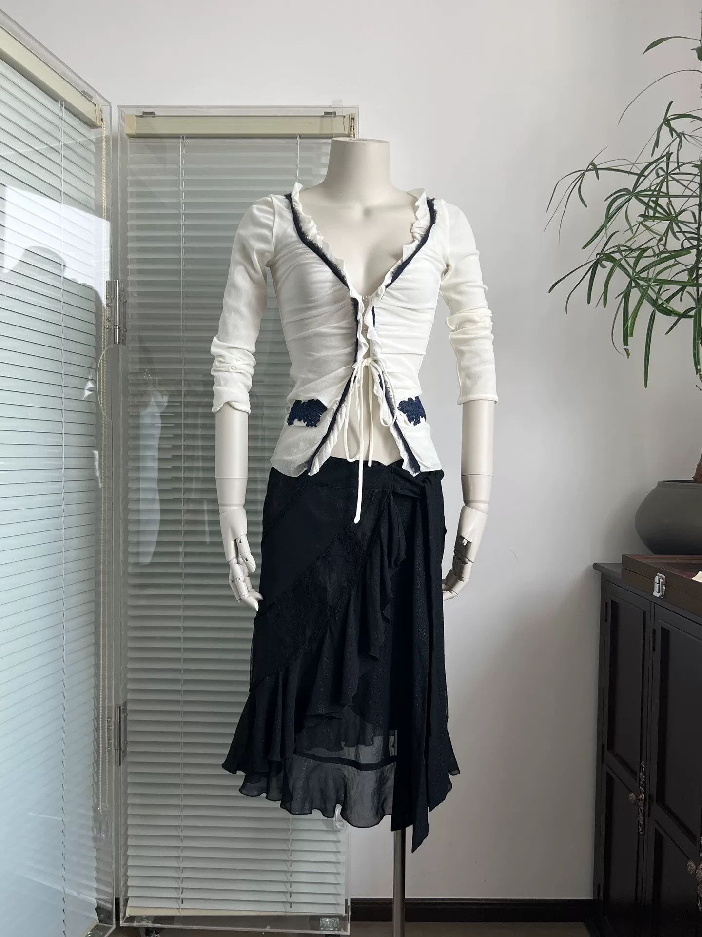 Paoloni Paolafrani Stretch Mesh Ruffle Cardigan Size S / US 4 / IT 40 - 1 Thumbnail