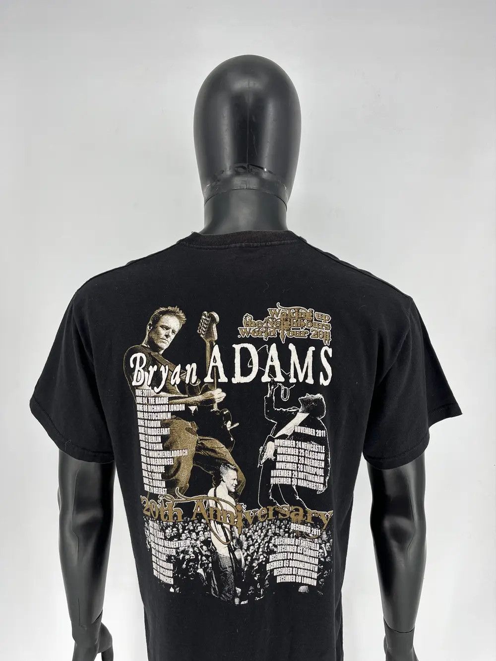 Band Tees Bryan Adams World Tour 2011 Vintage Rock Band Tour Tee Size US L / EU 52-54 / 3 - 8 Thumbnail