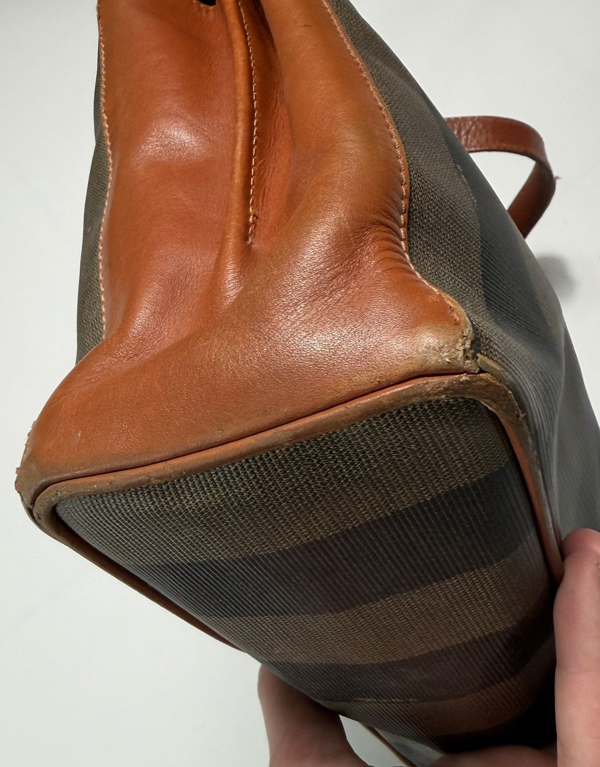 Fendi Vintage Fendi Leather Bag Size ONE SIZE - 9 Thumbnail