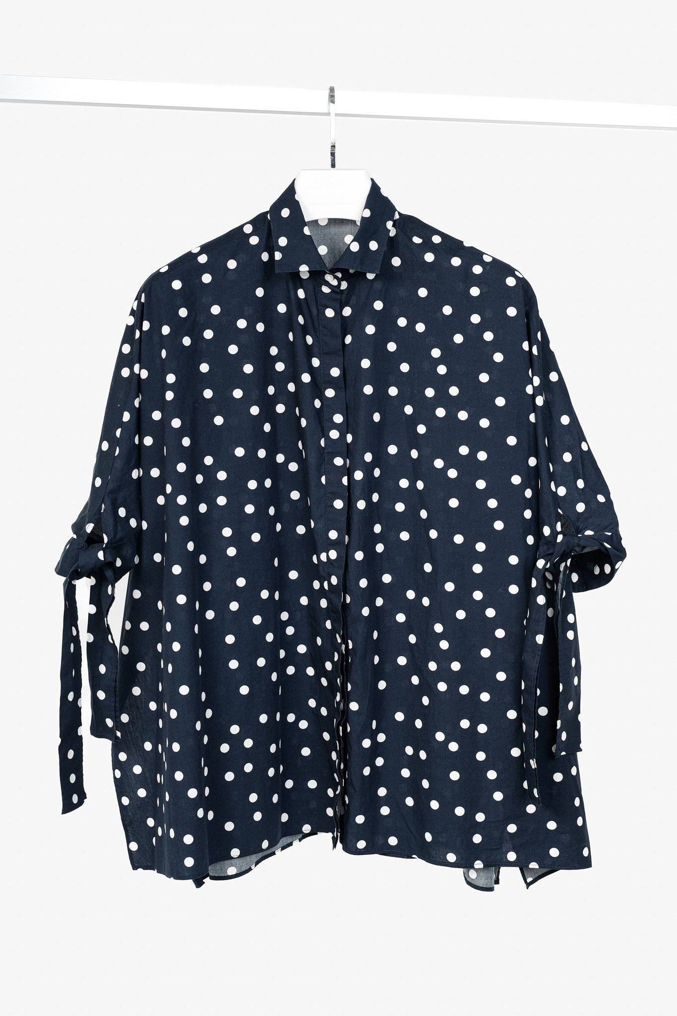 Carolina Herrera CH Carolina Herrera Polka-Dot Oversized Tie-Cuff Shirt Size XS / US 0-2 / IT 36-38 - 1 Thumbnail