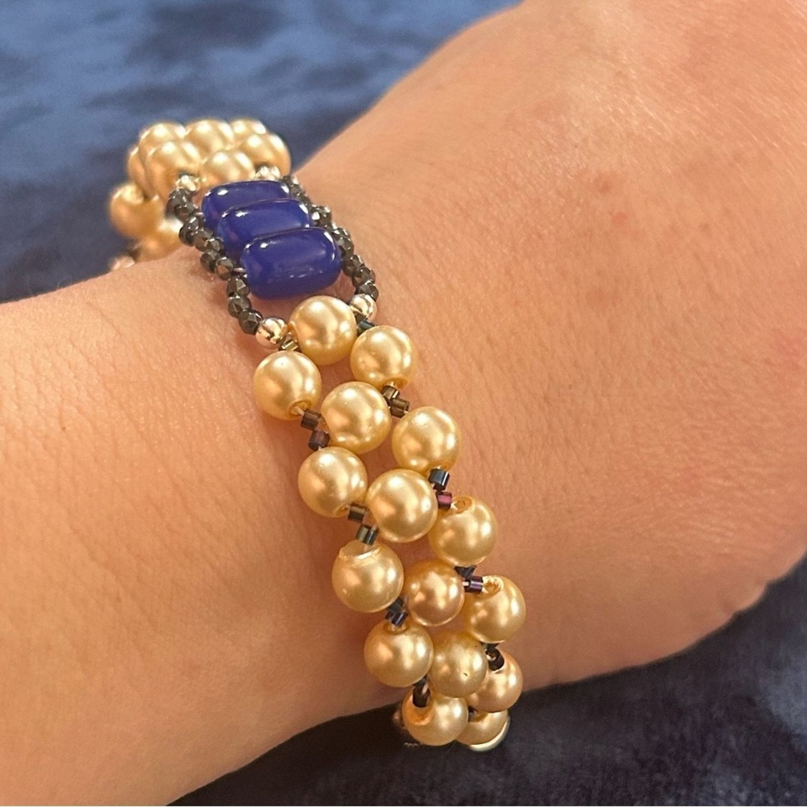 Handmade Handcrafted light champagne Czech glass pearl bracelet Size ONE SIZE - 2 Thumbnail