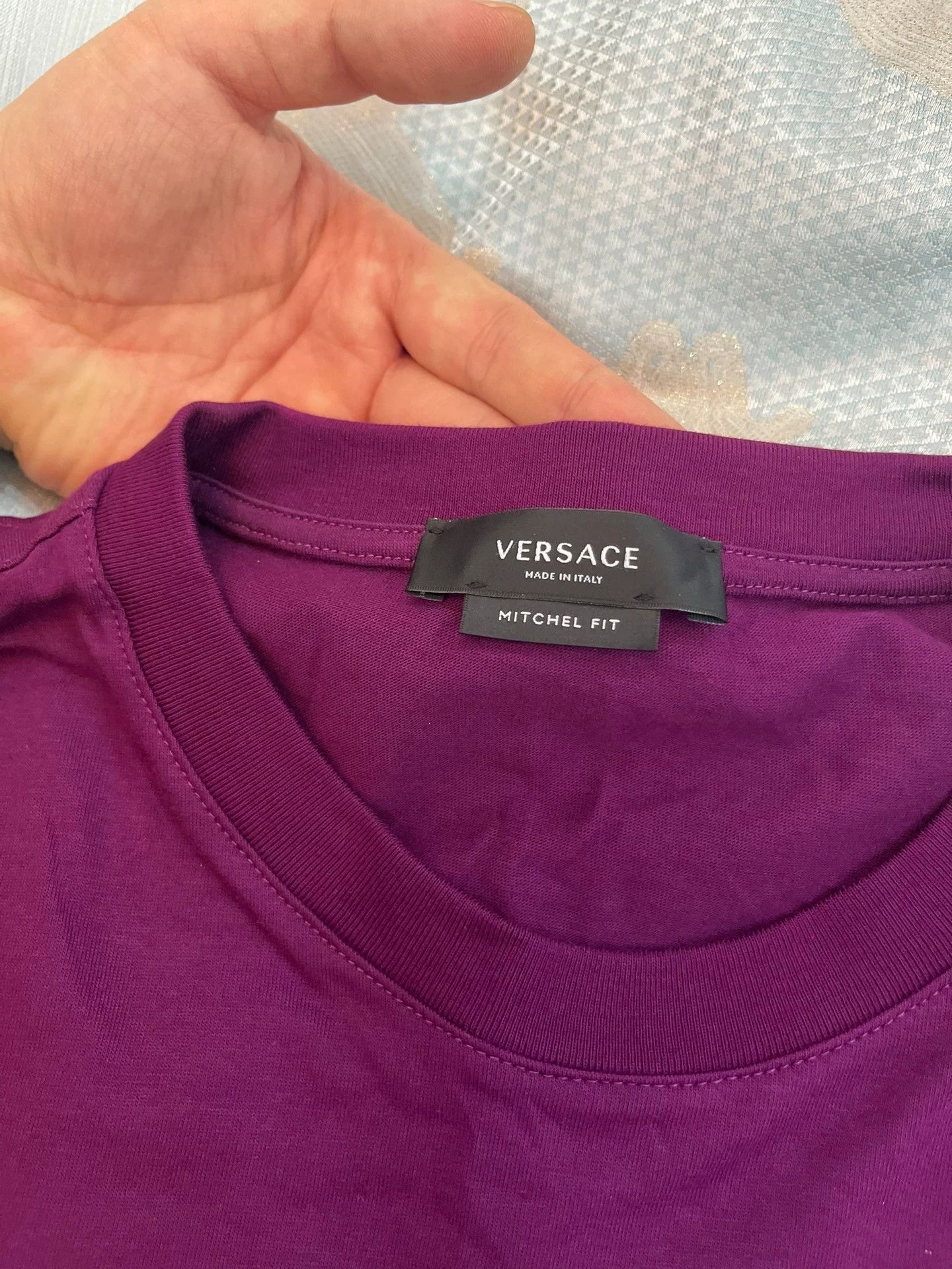 Versace Versace Graffiti Embroidered Logo Panel T-Shirt M Size US M / EU 48-50 / 2 - 4 Thumbnail