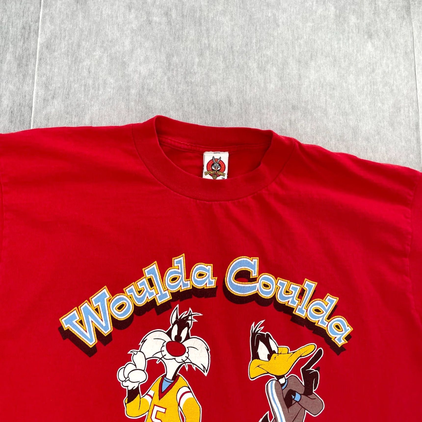 Vintage VINTAGE Looney Tunes T-Shirt Adult XL Red Sylvester Tweety Daffy 90s Cartoon Men Size US XL / EU 56 / 4 - 3 Thumbnail