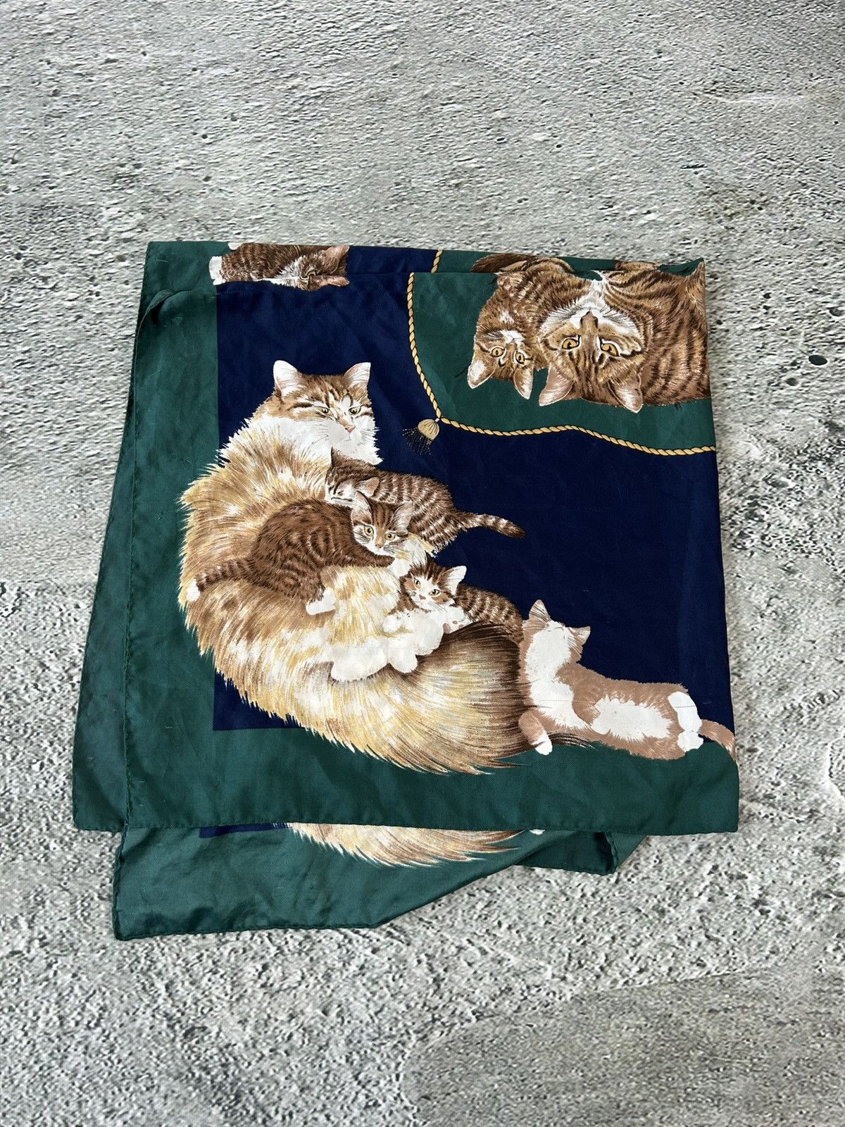 Vintage Vintage scarf cats fullprint shawl Size ONE SIZE - 8 Thumbnail
