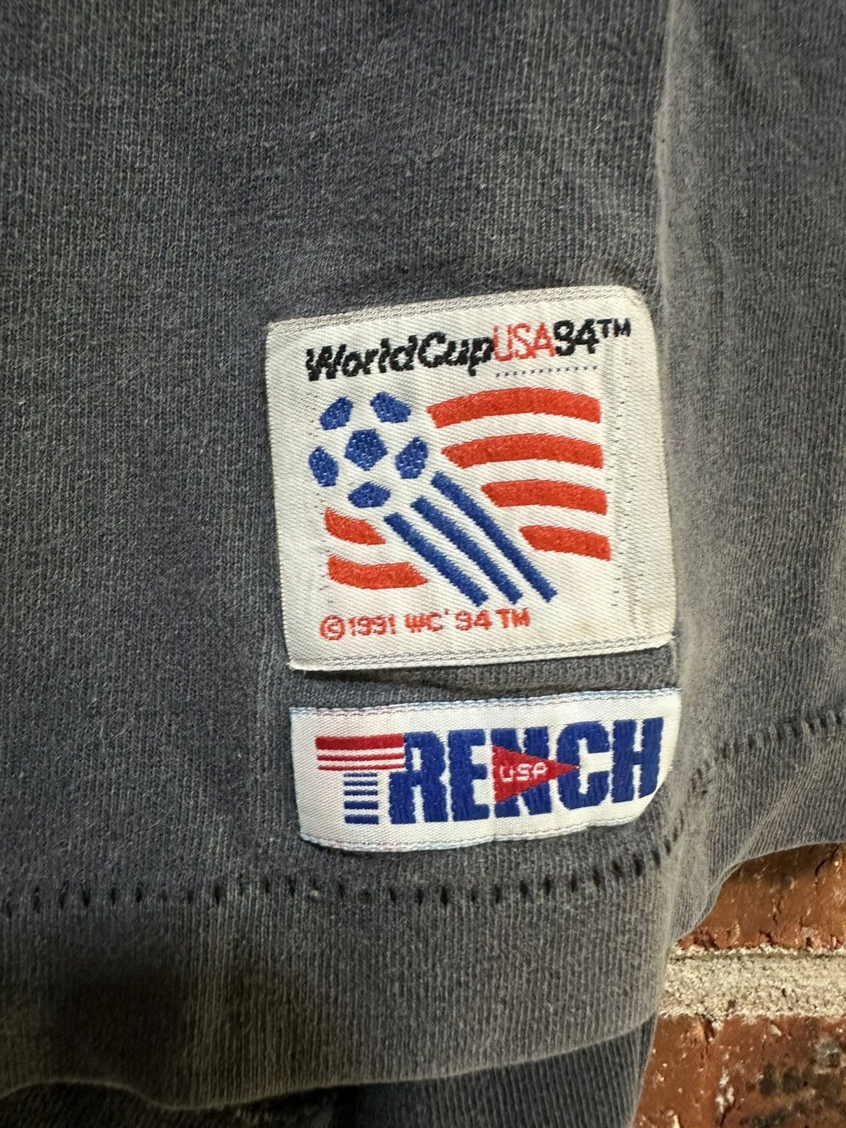 American Trench Thrashed Vintage 90s America World Cup Faded Tee Size US XL / EU 56 / 4 - 2 Thumbnail