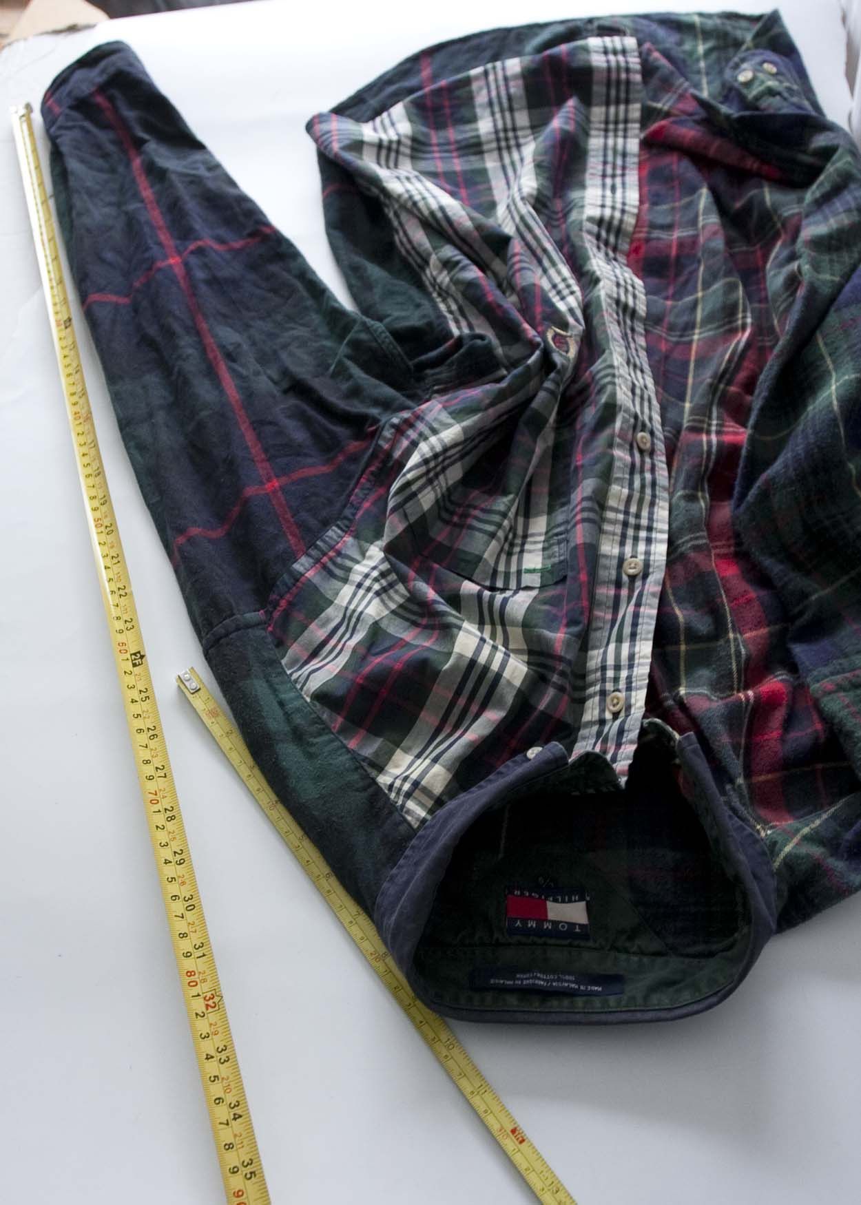 Tommy Hilfiger × Vintage Vintage Tommy Hilfiger Shirt Size L /XL Lion Crest Plaid Size US L / EU 52-54 / 3 - 3 Thumbnail