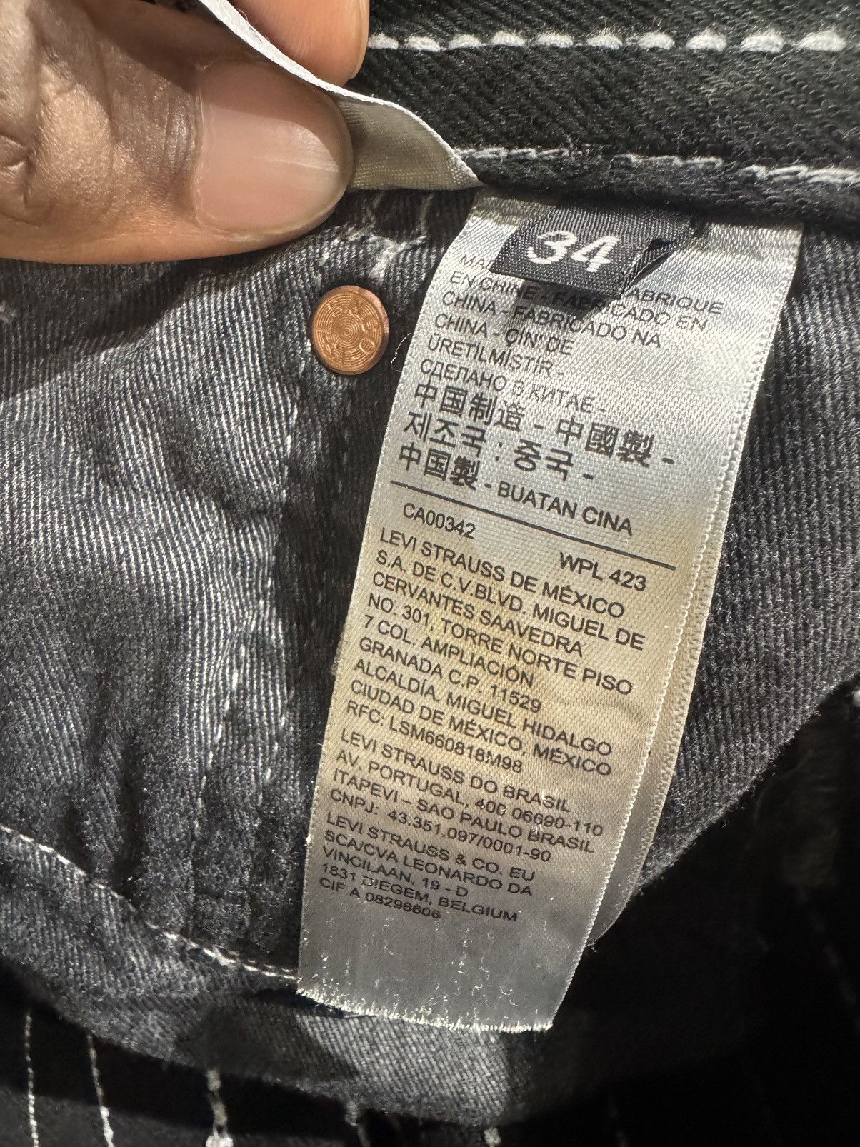 DENIM TEARS Denim Tears Levi’s 501 Peace Patchwork Pants Black Size US 34 / EU 50 - 6 Thumbnail