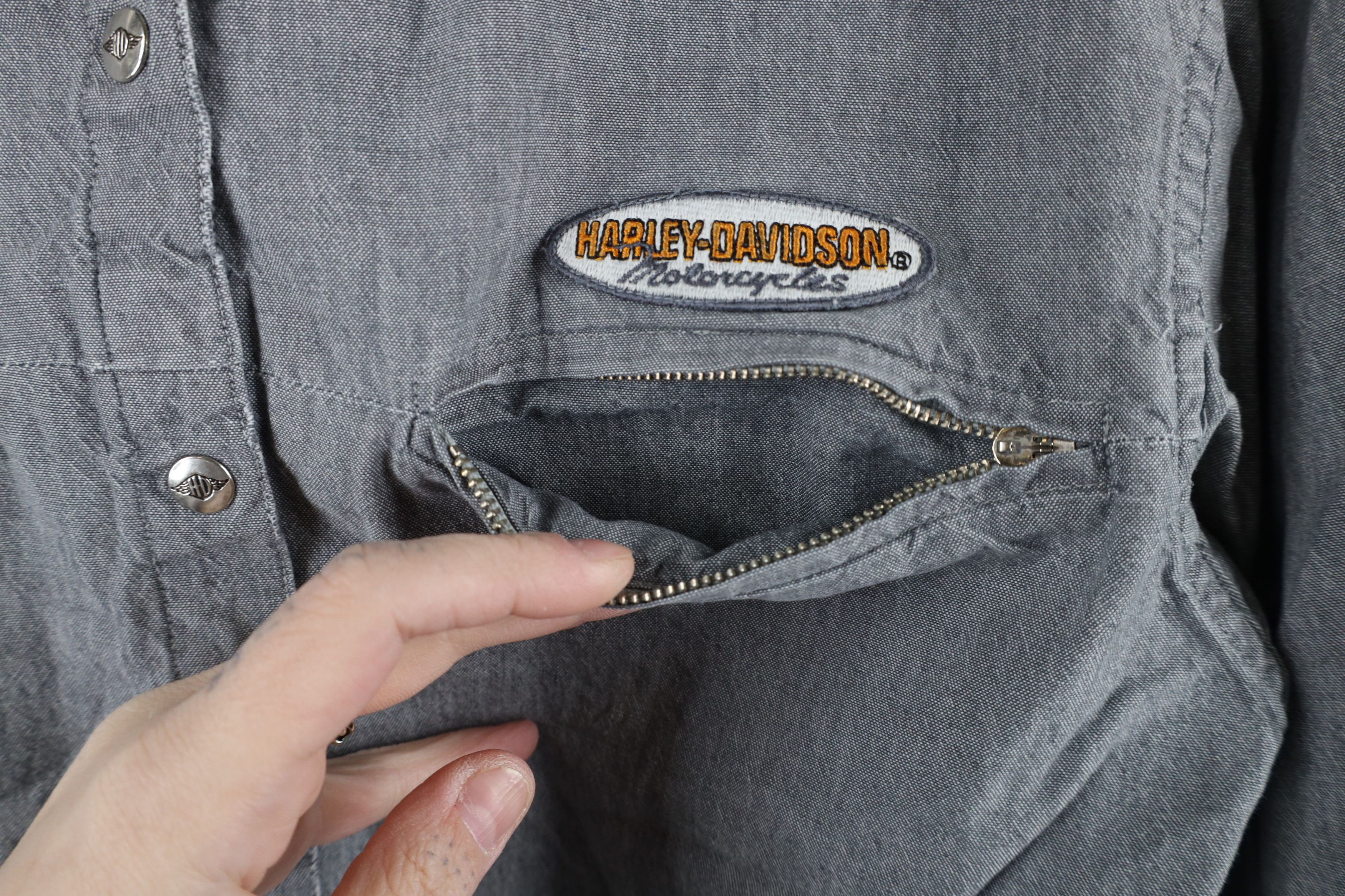 Harley Davidson × Vintage Vintage 90s Harley Davidson Chambray Button Shirt Gray Size S / US 4 / IT 40 - 10 Thumbnail