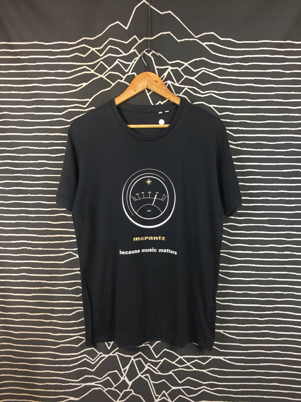 Uniqlo Uniqlo UT Marantz Audiophile Gear Because Music Matters Tee Size US L / EU 52-54 / 3 - 2 Thumbnail