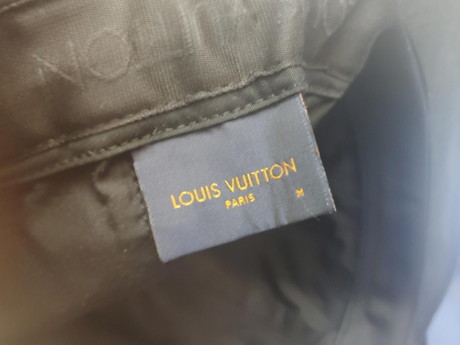 Louis Vuitton Louis Vuitton Script Crystals Hat in Black Size ONE SIZE - 7 Thumbnail