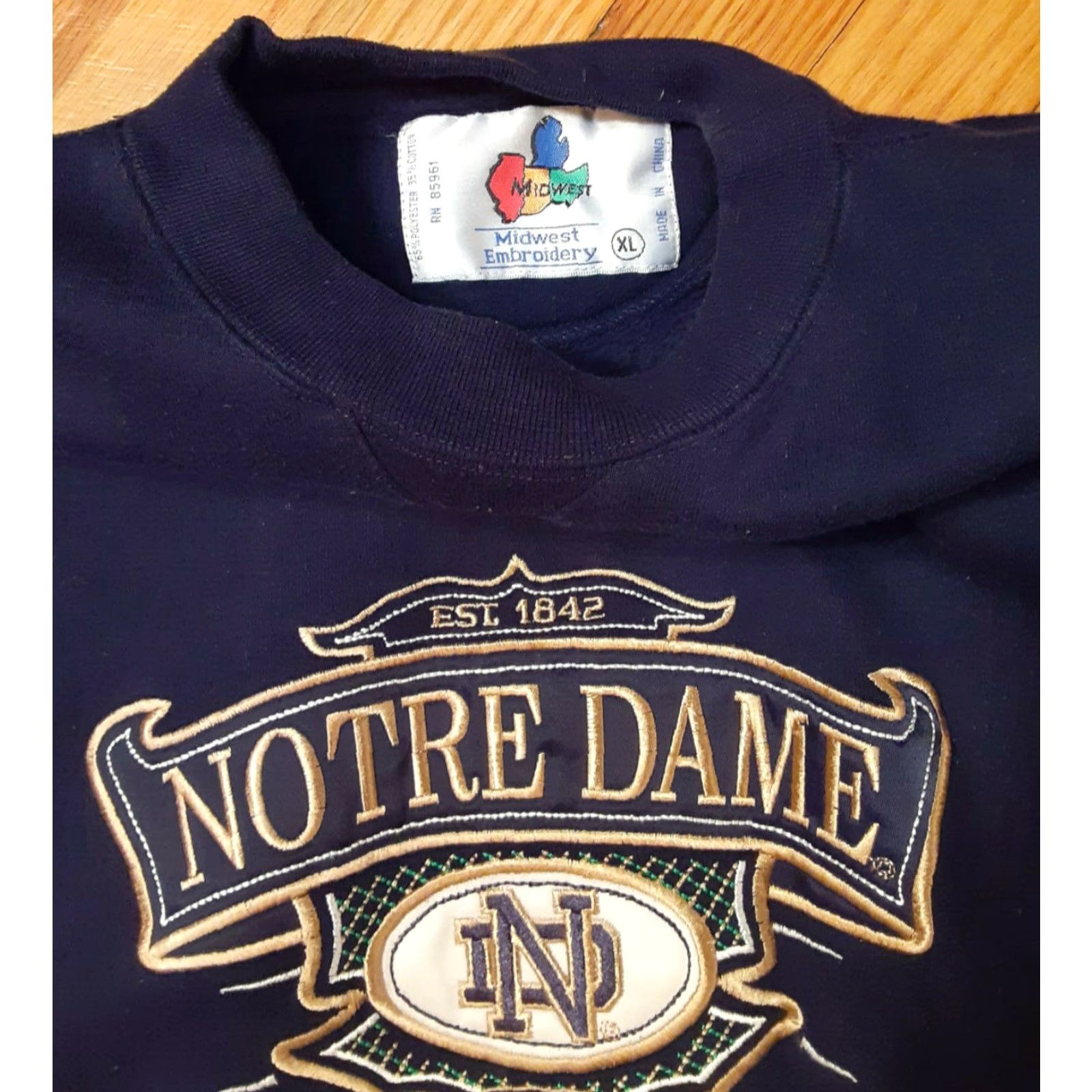 Vintage VINTAGE Notre Dame University Sweatshirt XL Blue by Midwest Embroidery Heavyweight Pullover Men Sweatshirt L Size US XL / EU 56 / 4 - 3 Thumbnail