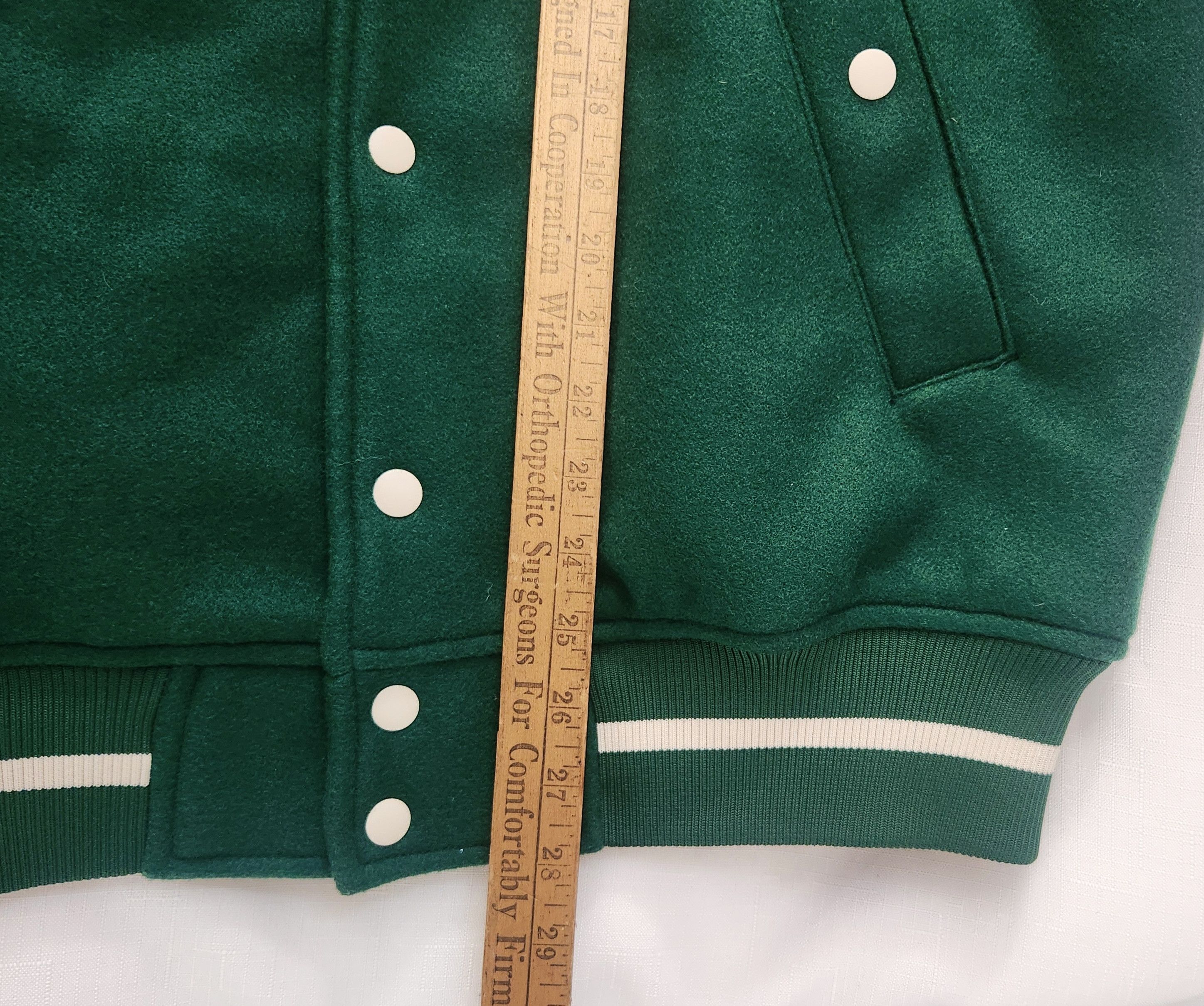 H&M H&M x Stranger Things Hawkins Tigers Varsity Letterman jacke Size US M / EU 48-50 / 2 - 11 Thumbnail