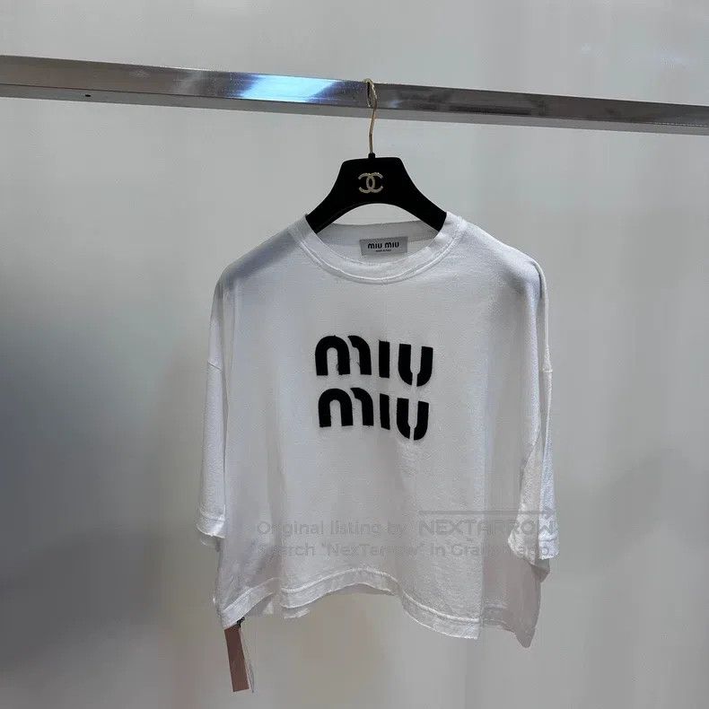 Miu Miu Miu Miu Size XS Black logo printed T-shirt Size XS / US 0-2 / IT 36-38 - 1 Thumbnail