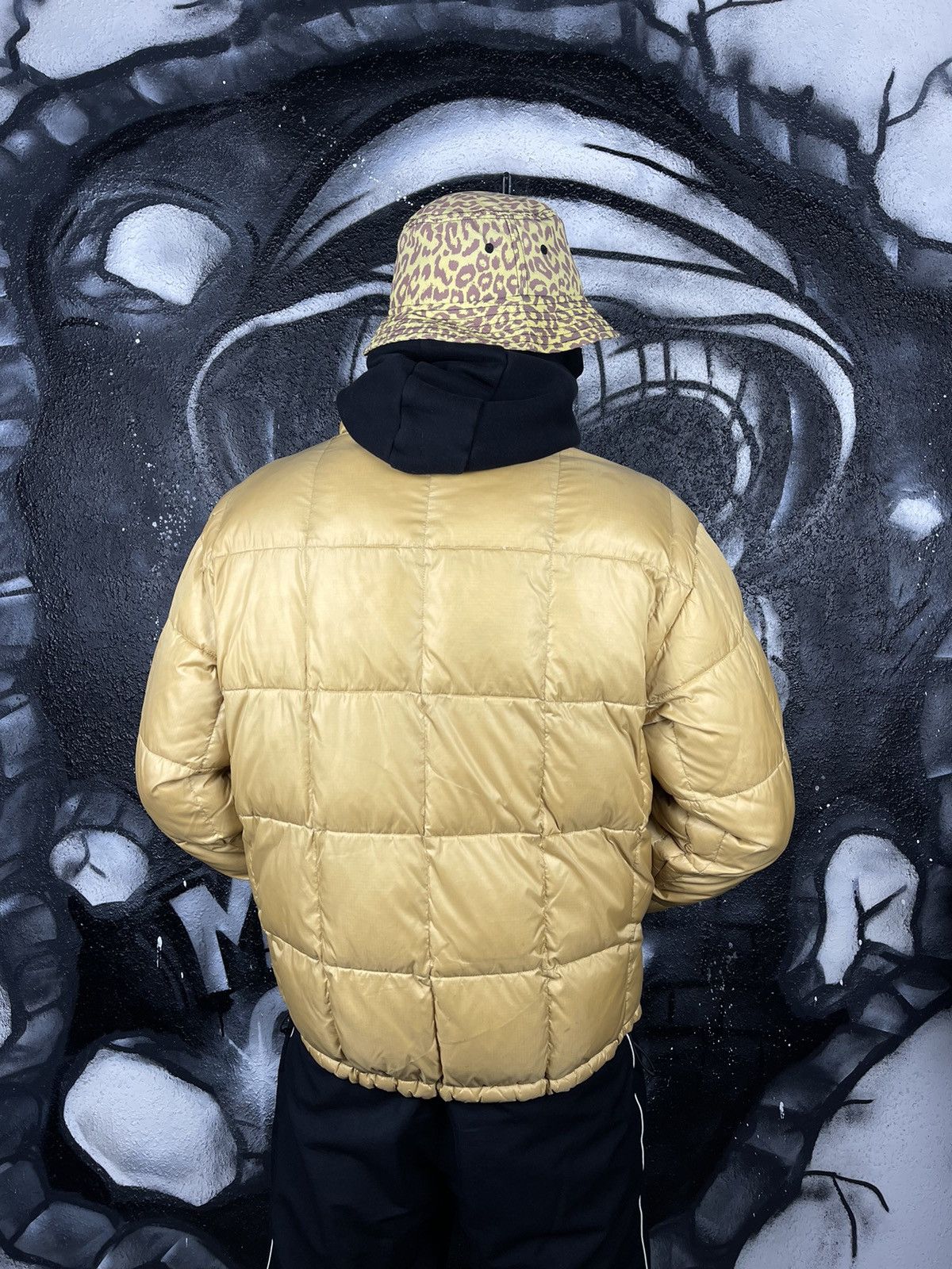 Huf × Vintage Huf Worldwide Down Puffer Jacket Men’s Size M Size US M / EU 48-50 / 2 - 3 Thumbnail