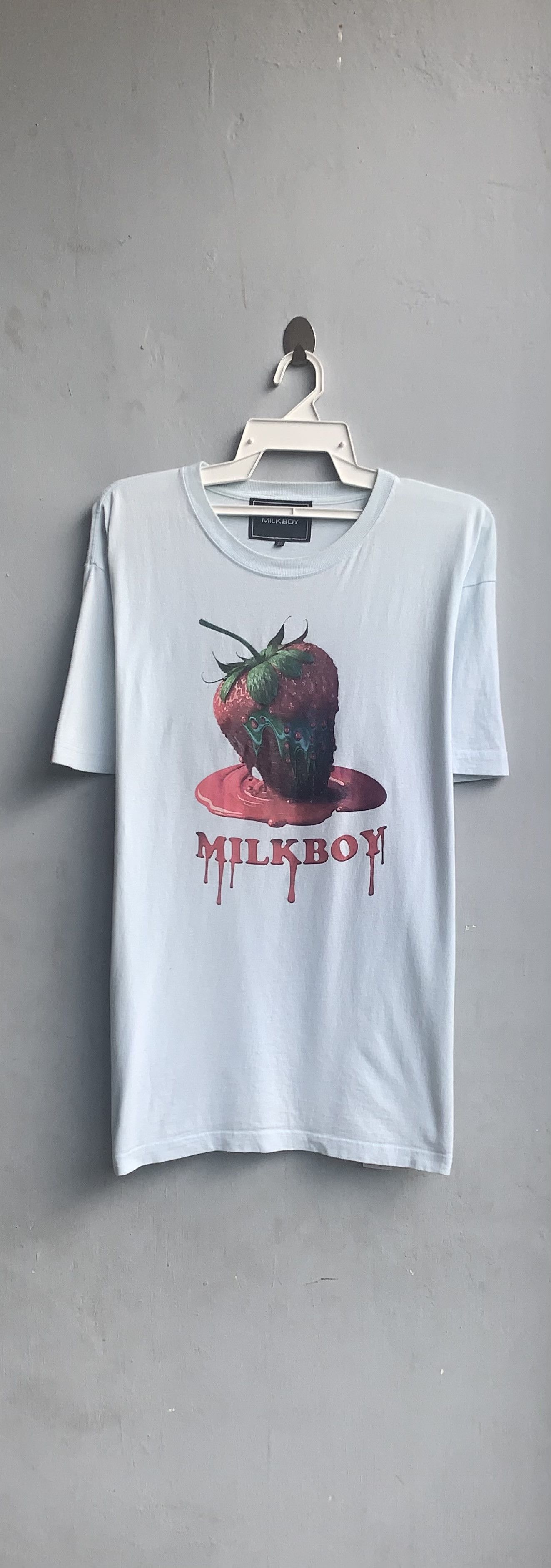 Beauty Beast Milkboy Berry Shirt Size US XL / EU 56 / 4 - 1 Thumbnail