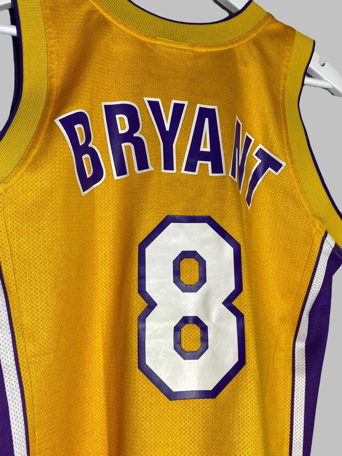 Champion × NBA × Vintage Vintage L.A Lakers #8 Bryant Champion NBA Jersey Youth L 152 Size US S / EU 44-46 / 1 - 3 Thumbnail