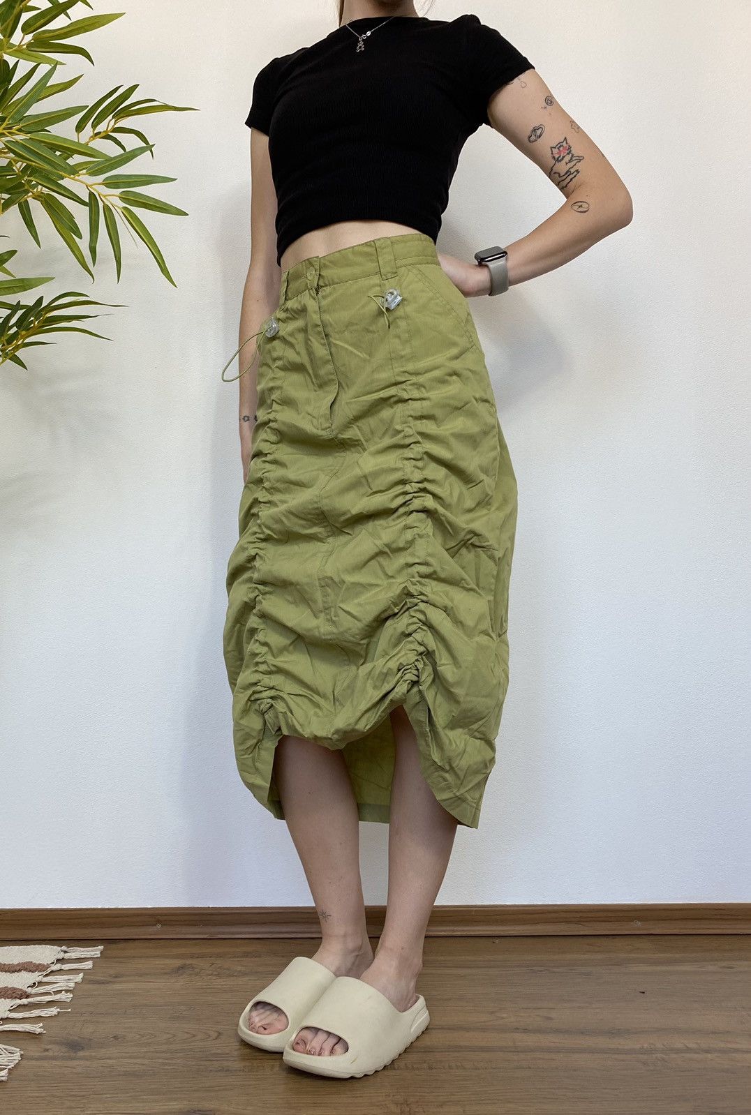 Vintage DRAPERY CARGO ON PUFFS GORPCORE SKIRT Size 25" / US 0 / IT 36 - 1 Thumbnail