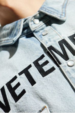 Vetements o1h1sh10525 Embroidered Logo Denim Shirt in Light Blue Size US XL / EU 56 / 4 - 5 Thumbnail