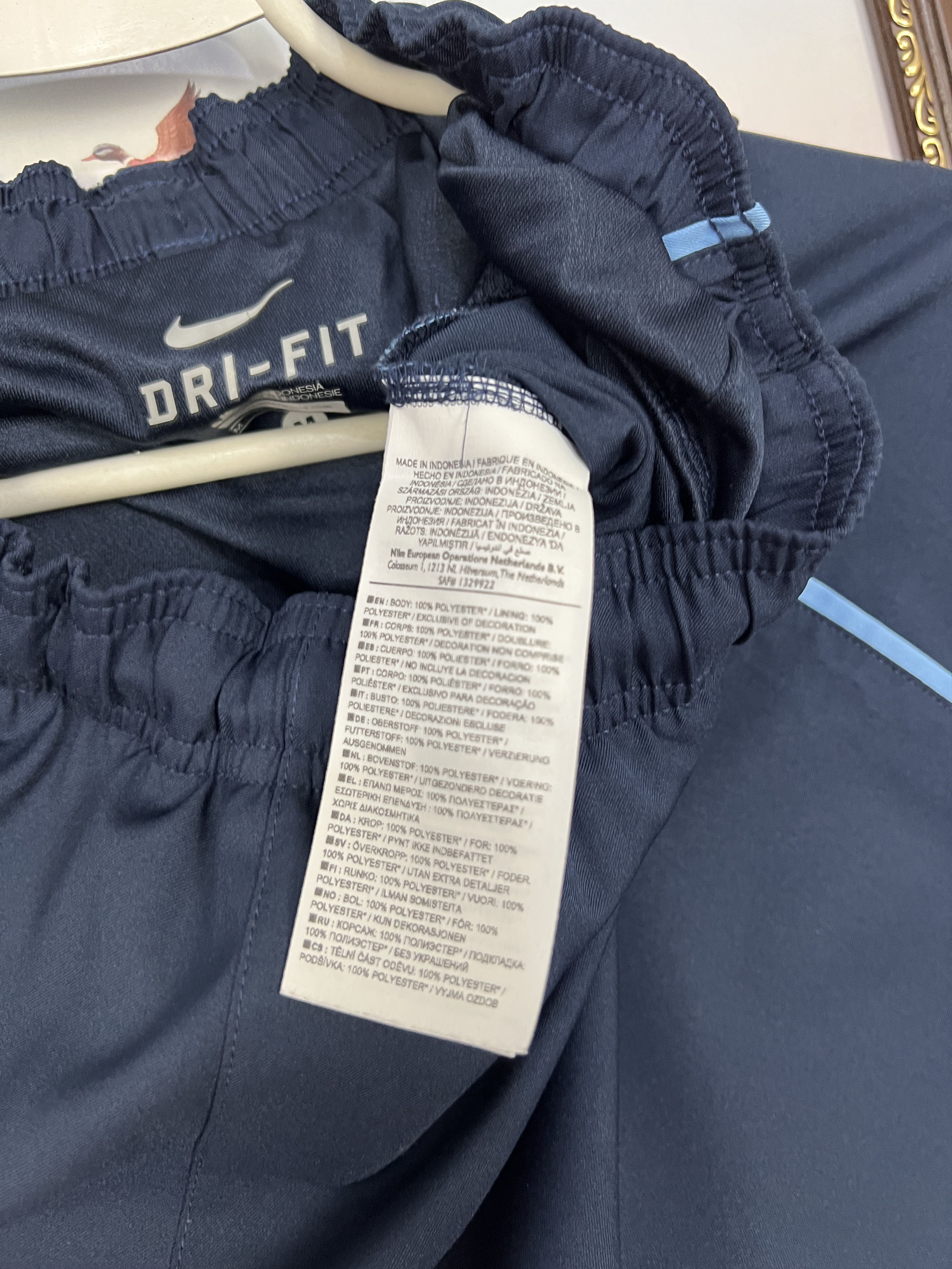 Nike Vintage Nike Manchester City Football Shorts Soccer M Size US 32 / EU 48 - 9 Thumbnail