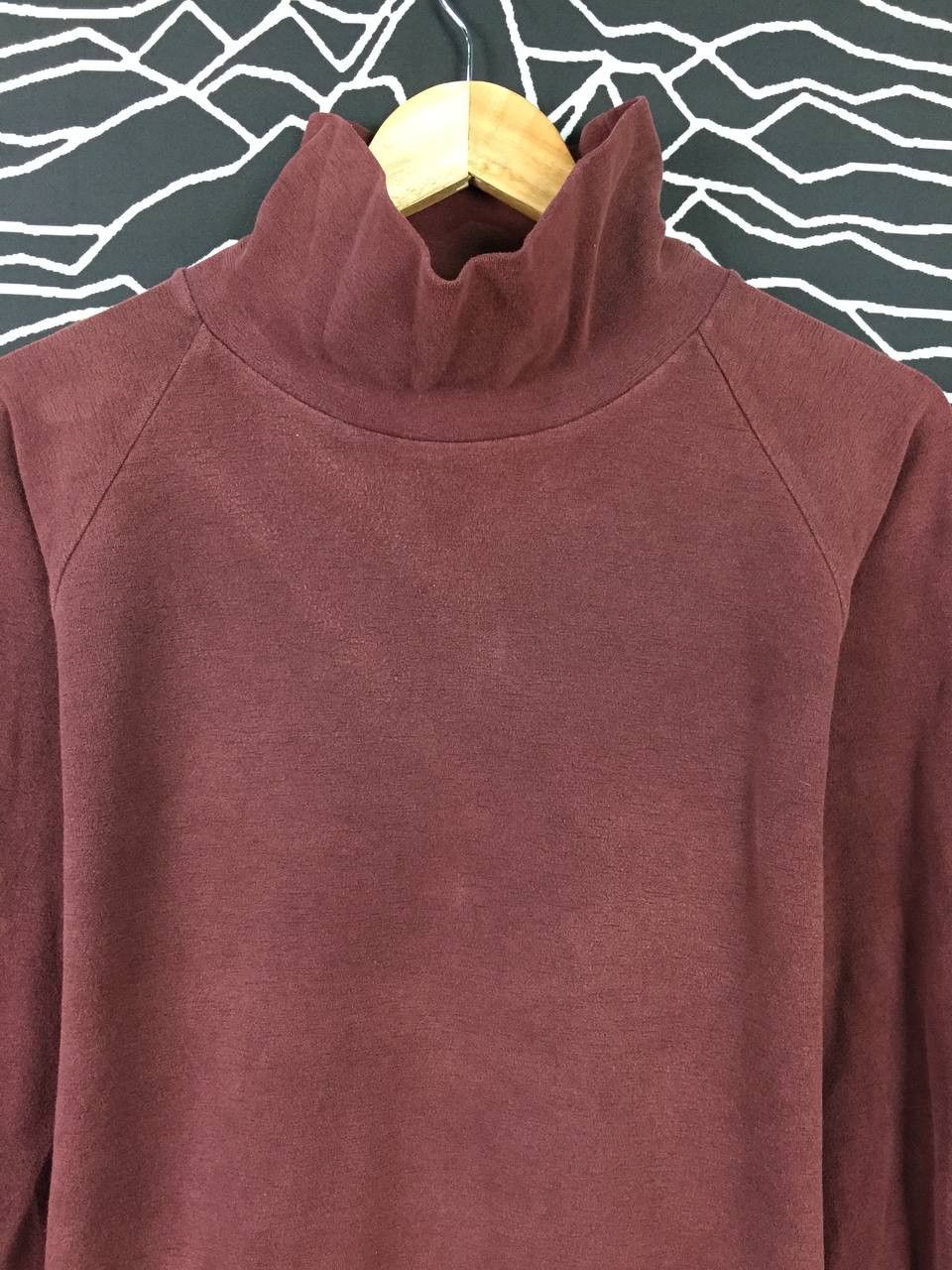 Japanese Brand Vtg V DAY Japanese Brand Turtle Neck Long Sleeve Tee Size US XL / EU 56 / 4 - 3 Thumbnail