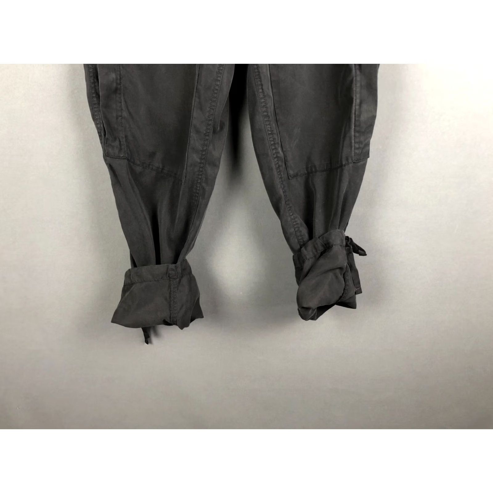 Ralph Lauren Ralph Lauren Women's Cargo Pants Size 2 Black Lyocell Cargo Pants Regular Small words adjusted Size 26" / US 2 / IT 38 - 7 Thumbnail