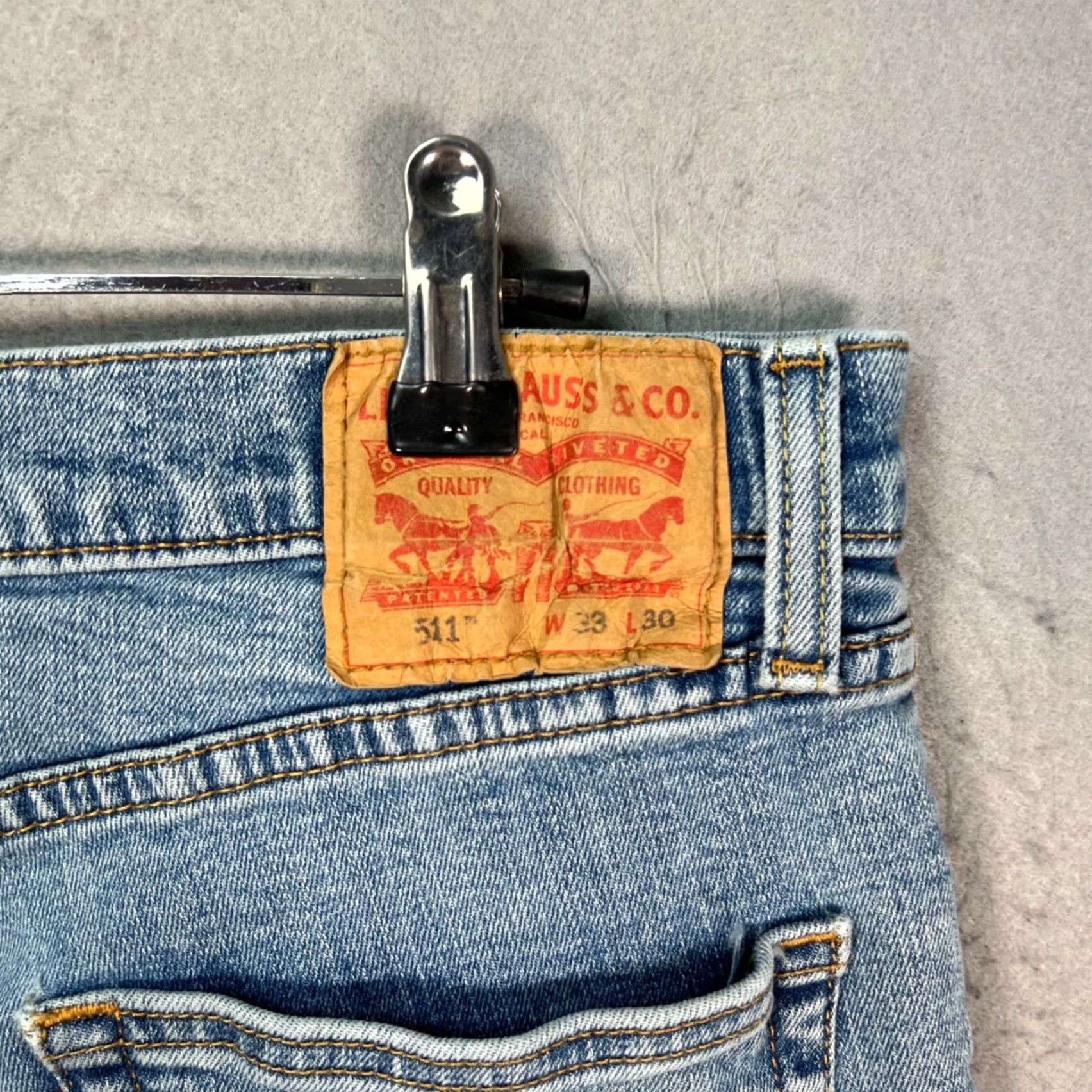 Levi's Levi's 511 Jeans Slim Fit Light Wash Denim 33x29 Blue Men Regular Slim Levi's 500 Series Pants Nine 9-? Size US 33 - 3 Thumbnail