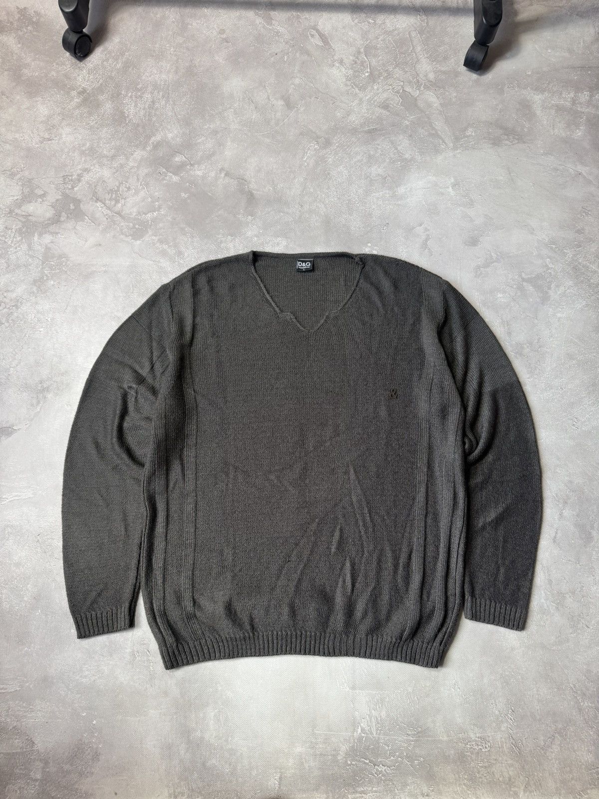 Vintage Vintage Dolce Gabbana bootleg Knit V-neck Sweater Size US L / EU 52-54 / 3 - 1 Thumbnail