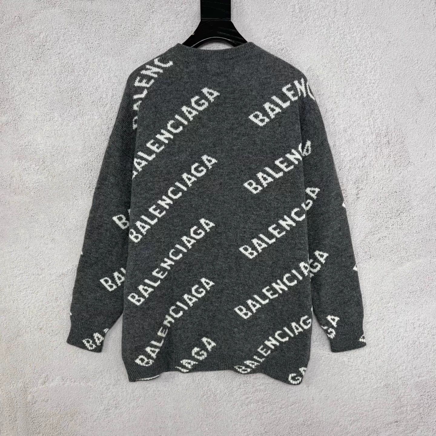 Balenciaga Balenciaga Gray & White Logo Knit Sweater XS New Size US XS / EU 42 / 0 - 2 Thumbnail