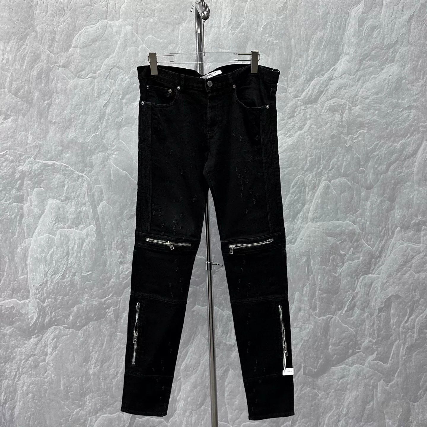 Givenchy Givenchy Distressed Zip Detail Denim Pants Size US 33 - 1 Thumbnail
