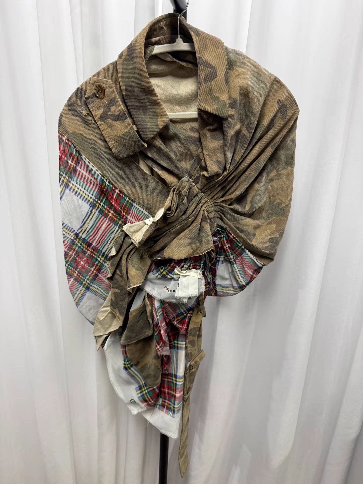 Comme des Garcons Comme des garcons 06SS Runway Spiral Structure Vest K20 Size S / US 4 / IT 40 - 1 Thumbnail