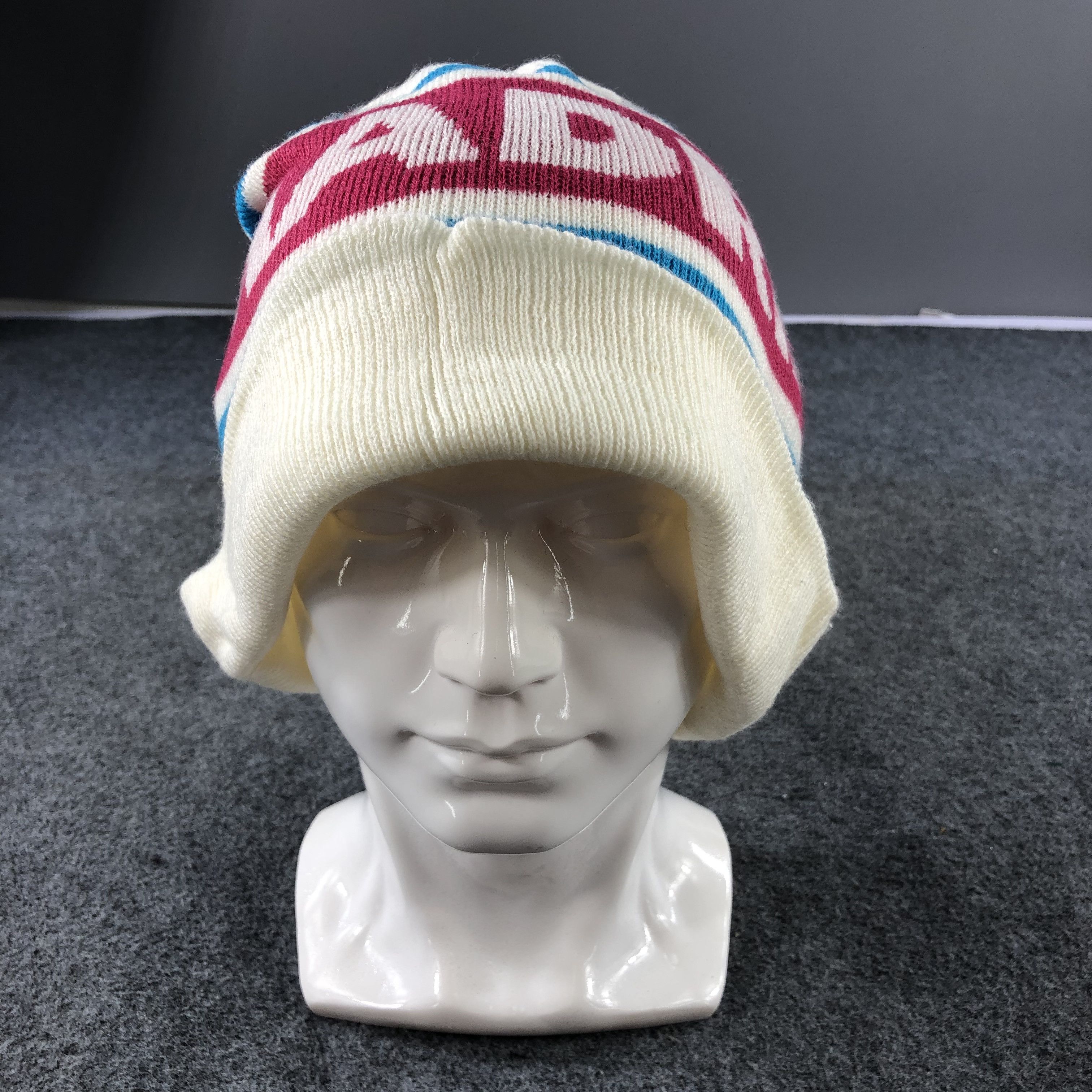 Vintage Unknown Madrid Spain Slouchy Bobble Beanie Snowcap B426 Size ONE SIZE - 2 Thumbnail