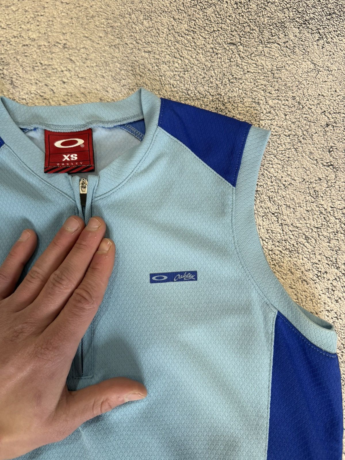 Oakley Vintage Oakley Cycling Jersey Womens XS Sleeveless 1/4 Zip Size XS / US 0-2 / IT 36-38 - 7 Thumbnail