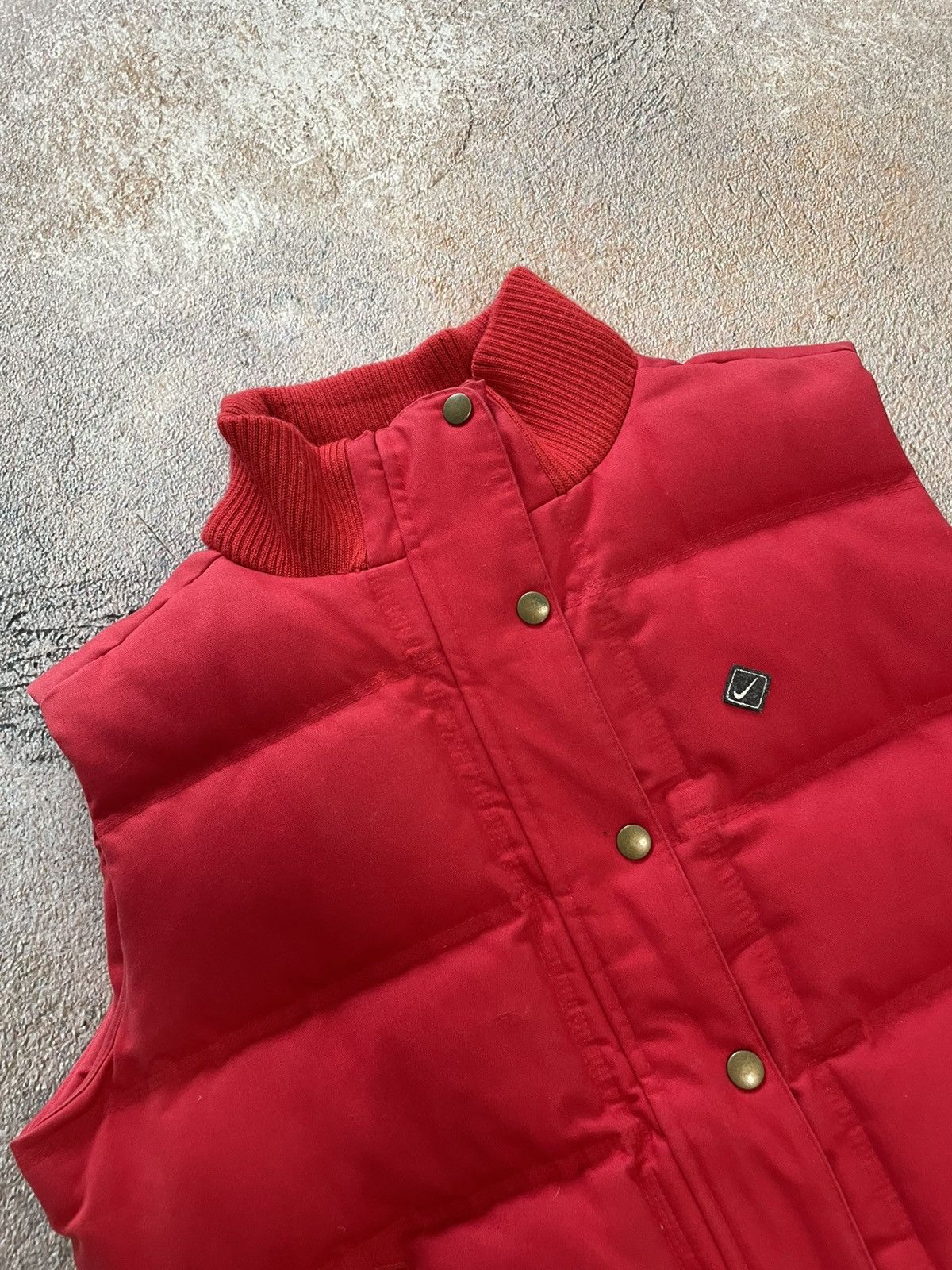 Nike Vintage Nike Small Swoosh Nylon Puffer Vest Size M / US 6-8 / IT 42-44 - 3 Thumbnail