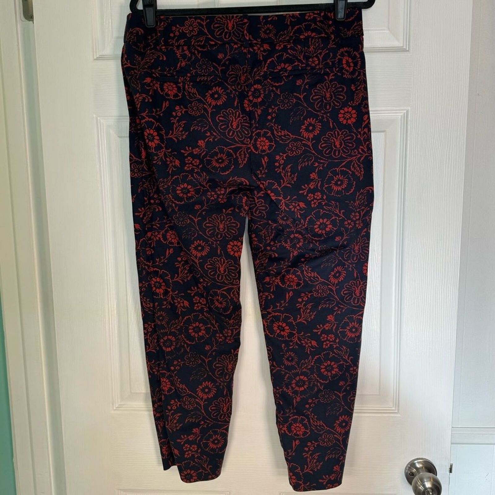 Loft LOFT Marisa Floral Riviera Ankle Pants Size 8 Size 30" / US 8 / IT 44 - 3 Thumbnail