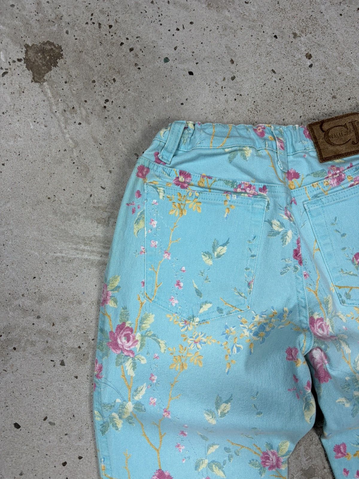 Roberto Cavalli Vintage 90s Roberto Cavalli Jeans Floral Print Flowers psych Size 26" / US 2 / IT 38 - 13 Thumbnail